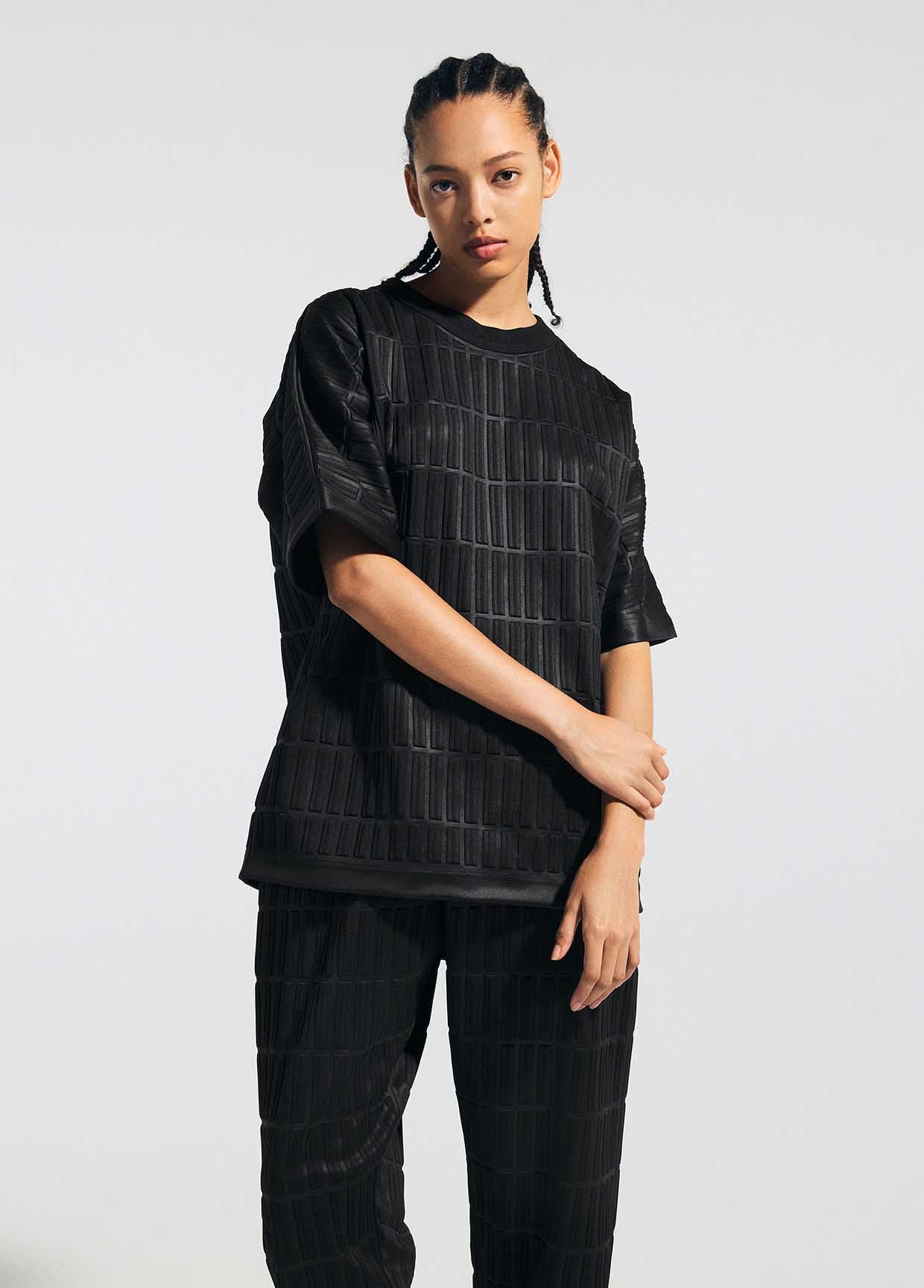 新品未使用 5月新作 A-POC ABLE ISSEY MIYAKE トップス ISSEY MIYAKE A-POC