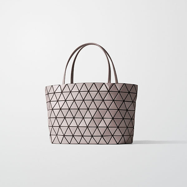 アイテムのご紹介「BATEAU」 – isseymiyake.com