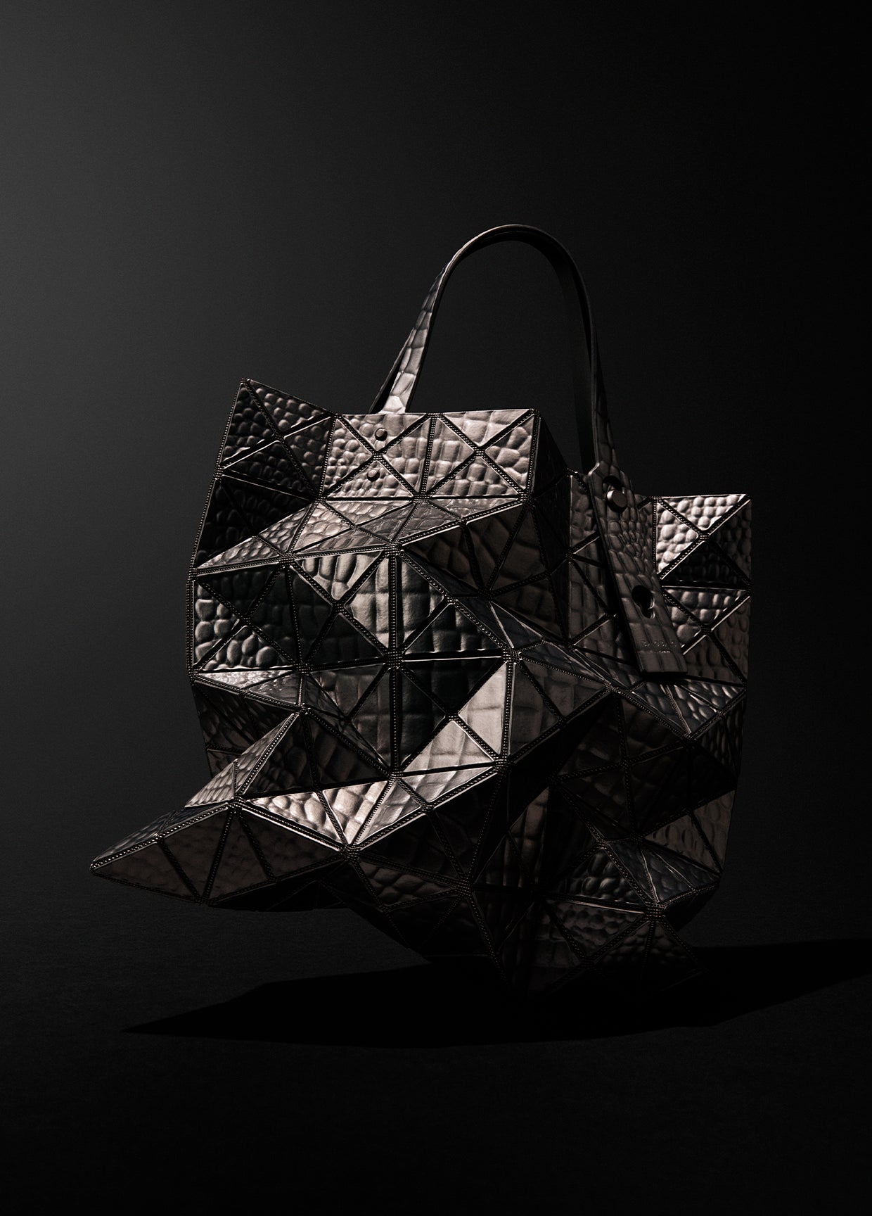 BAO BAO ISSEY MIYAKE LOOK 18 – isseymiyake.com