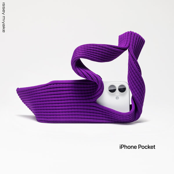 小物 iPhone Pocket by ISSEY MIYAKE Purple Apple社との協業プロジェクト「iPhone Pocket」発表のお知らせ
