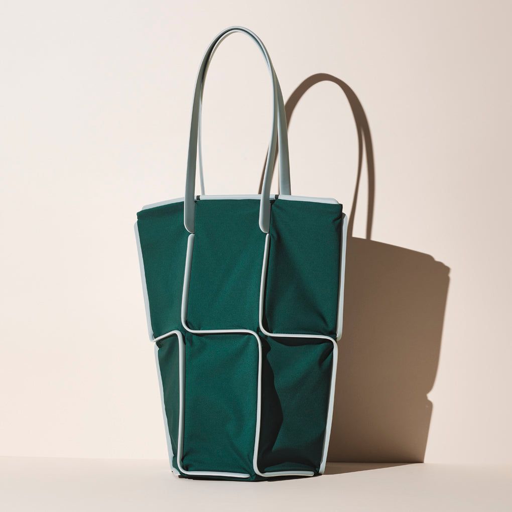 ISSEY MIYAKE. Goodgoods トートバッグ GOOD GOODS ISSEY MIYAKE アイテムシリーズ FRAME – isseymiyake.com