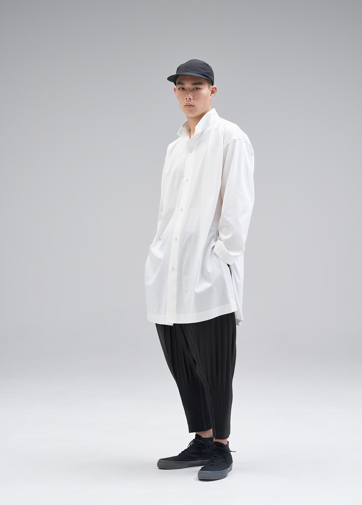 【美品】isseymiyake homeplisseパンツ