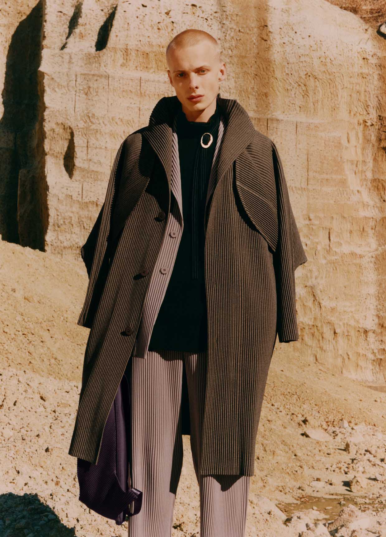 HOMME PLISSÉ ISSEY MIYAKE コート　hp93jd213 HOMME PLISSÉ ISSEY MIYAKE AUTUMN WINTER 2021/22 コレクション