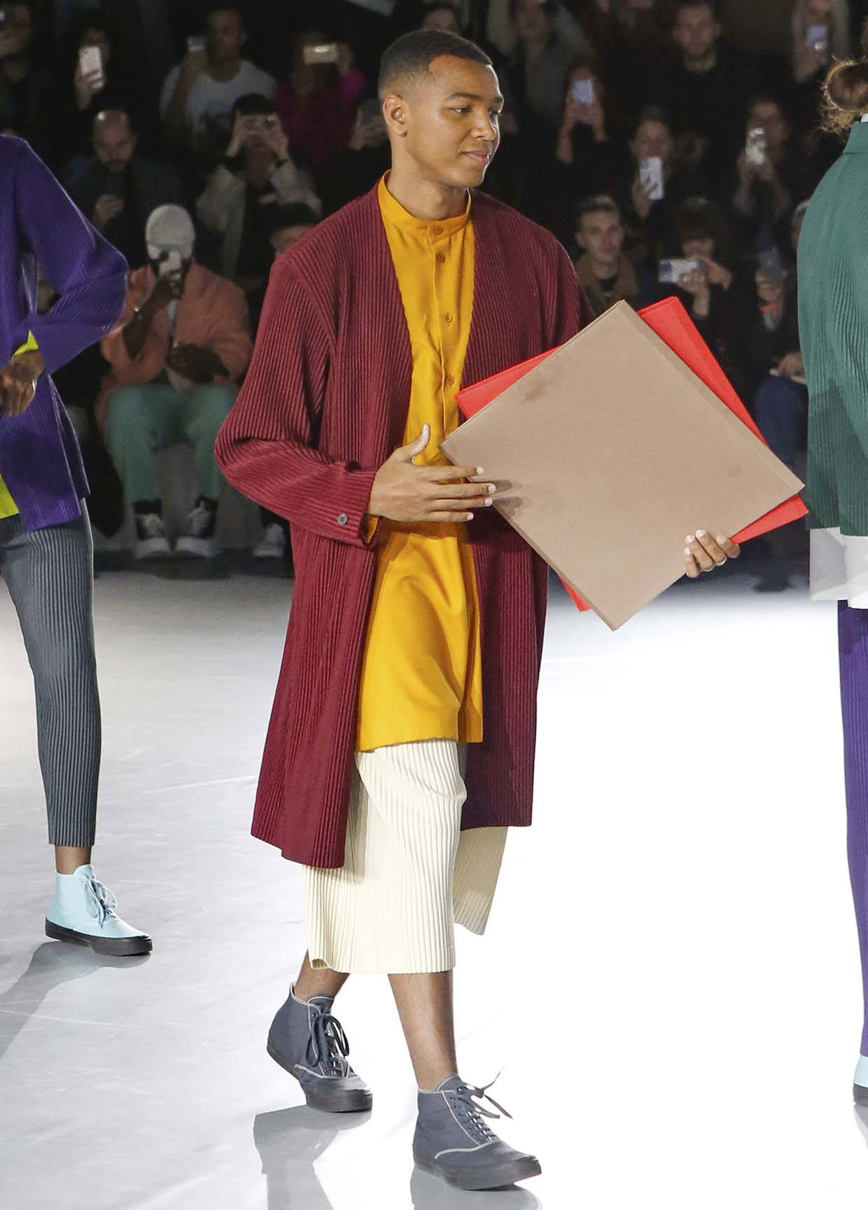 HOMME PLISSÉ ISSEY MIYAKE AUTUMN WINTER 20/21 コレクション02