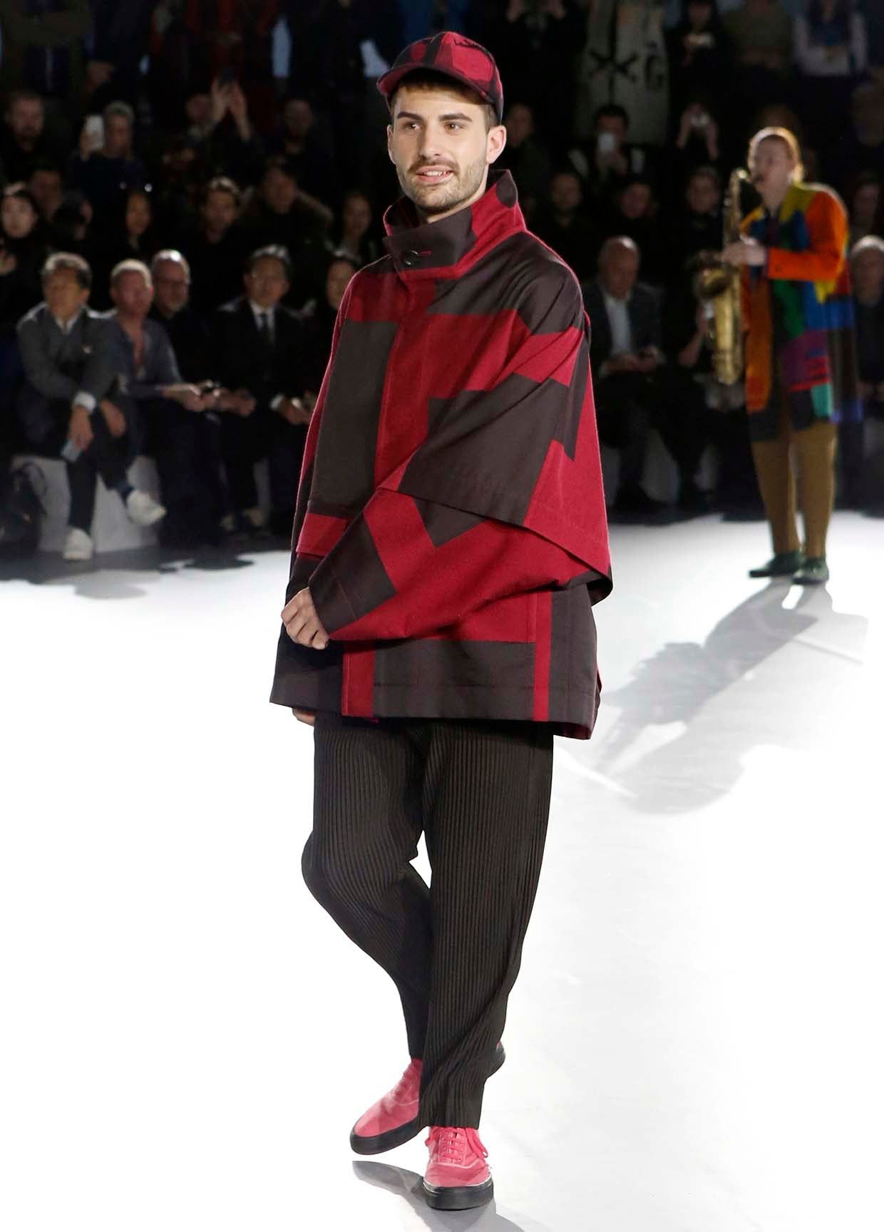 HOMME PLISSÉ ISSEY MIYAKE AUTUMN WINTER 20/21 コレクション16