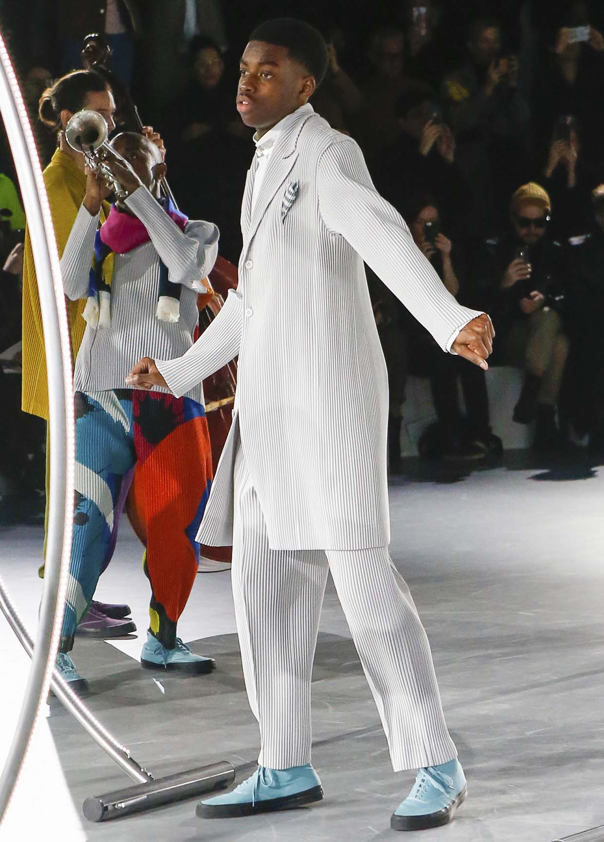 HOMME PLISSÉ ISSEY MIYAKE AUTUMN WINTER 20/21 コレクション44