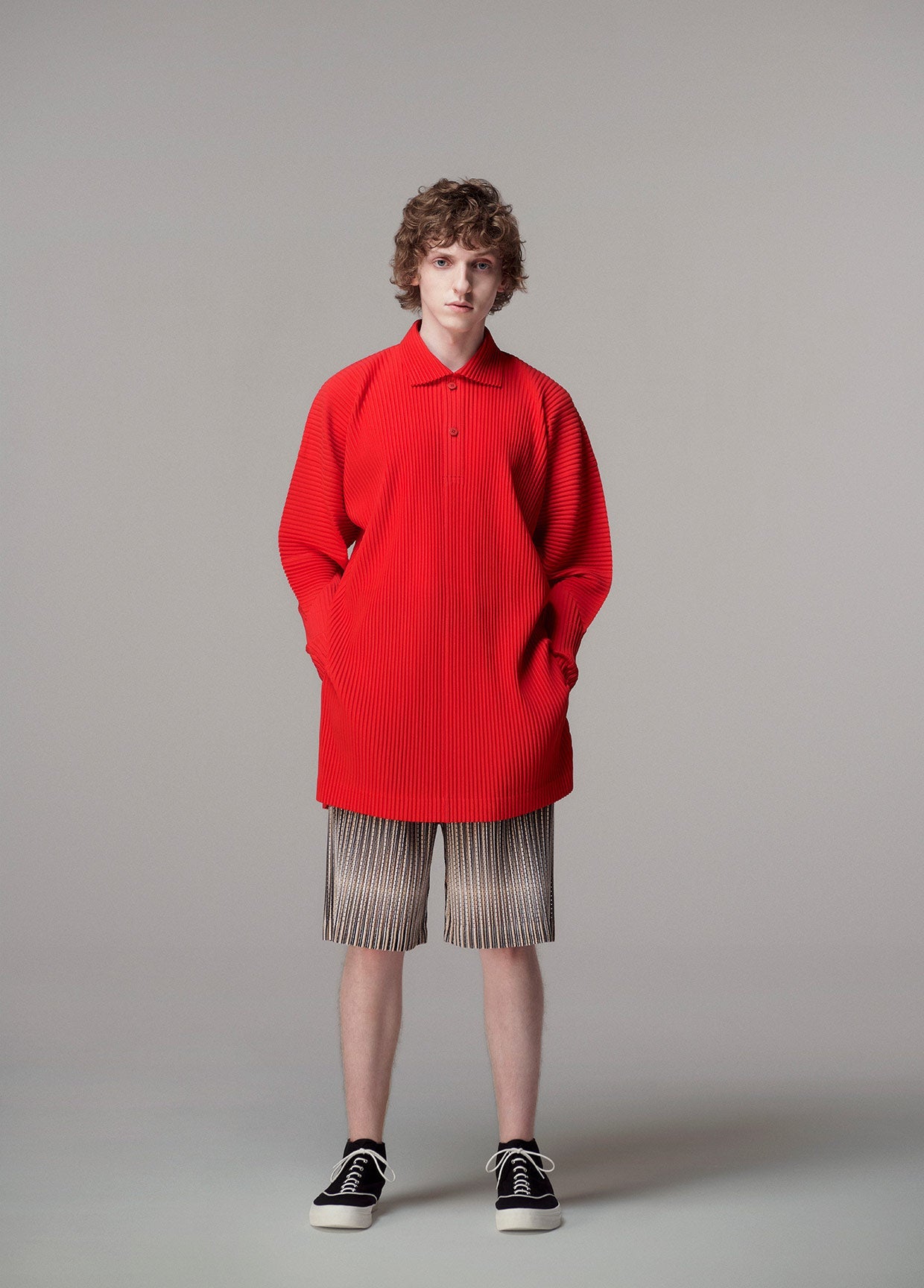 HOMME PLISSÉ ISSEY MIYAKE◆ミドル丈チュニック 赤 1 HOMME PLISSÉ ISSEY MIYAKE◇ミドル丈チュニック 赤 1