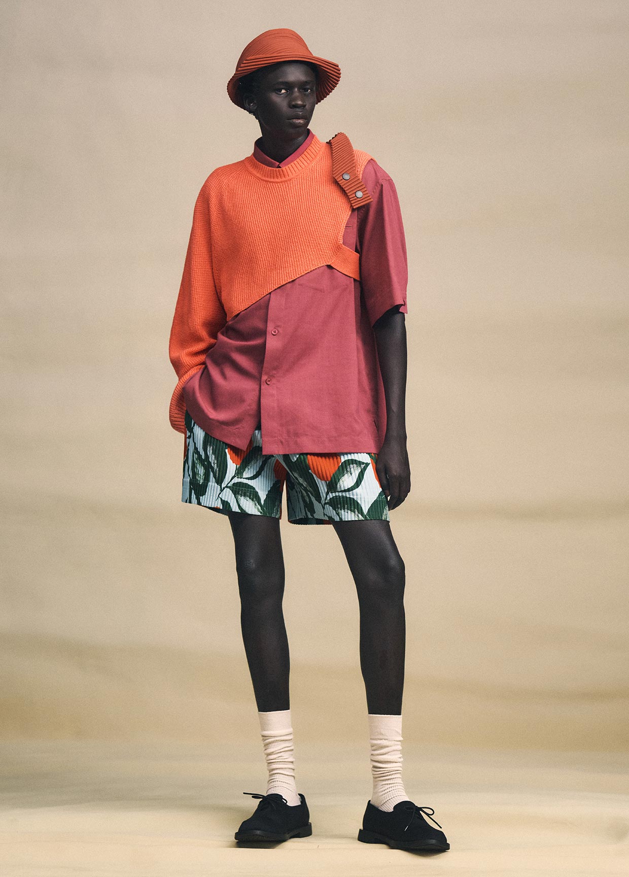 HOMME PLISSÉ ISSEY MIYAKE LOOK 30 – isseymiyake.com
