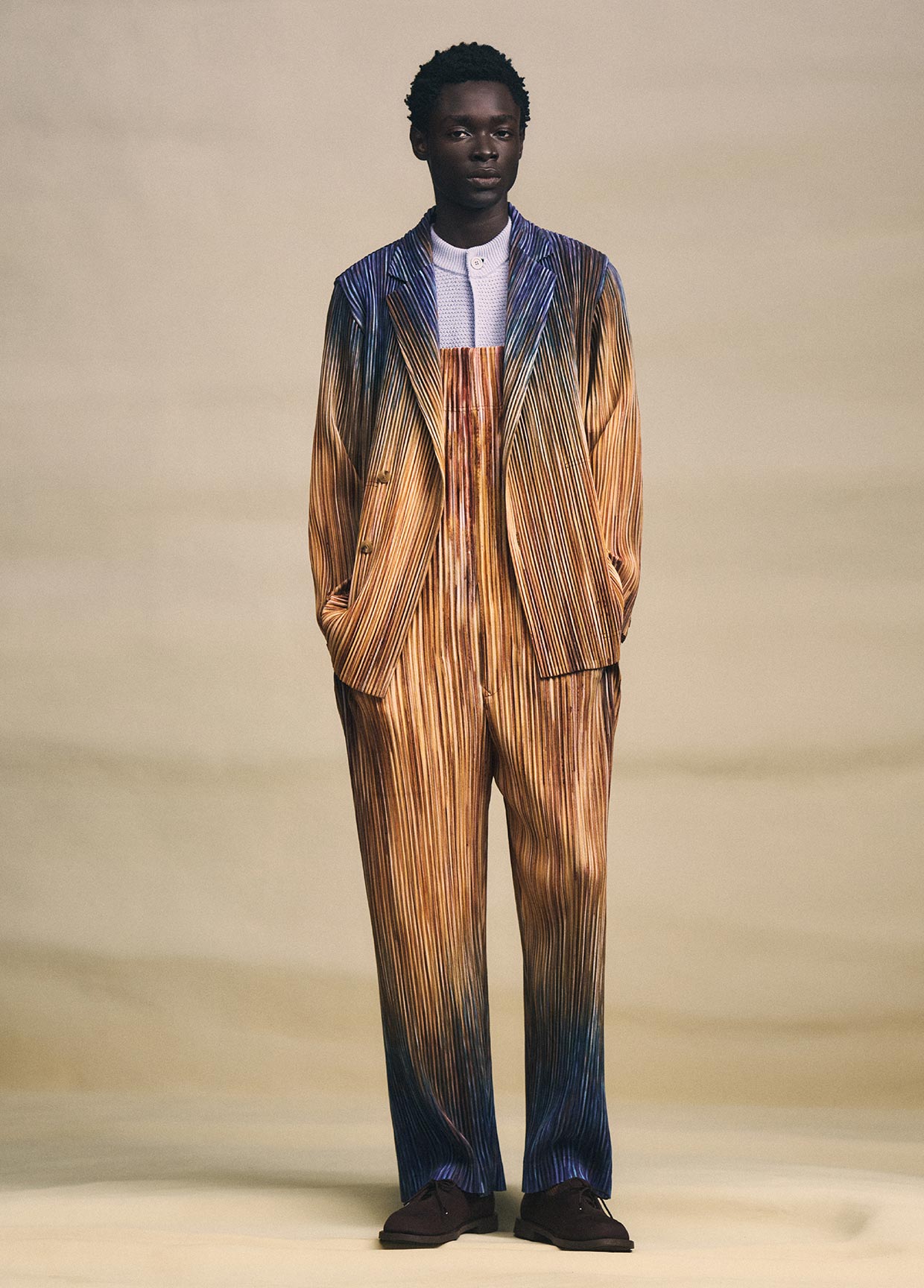 HOMME PLISSÉ ISSEY MIYAKE LOOK 14 – isseymiyake.com