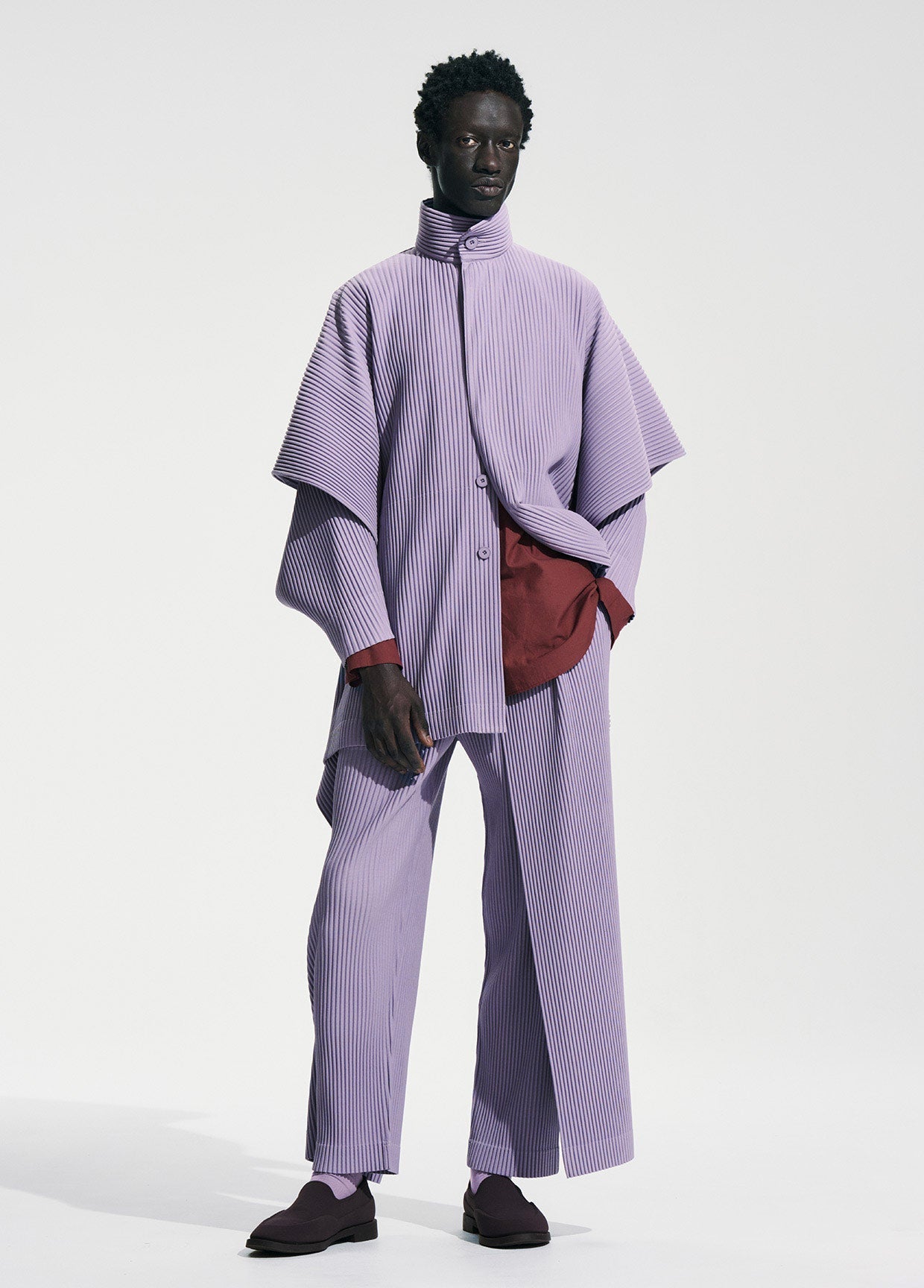 HOMME PLISSÉ ISSEY MIYAKE LOOK 03 – isseymiyake.com