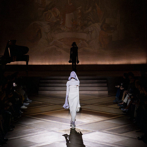 AUTUMN WINTER 2024/25 COLLECTION – isseymiyake.com