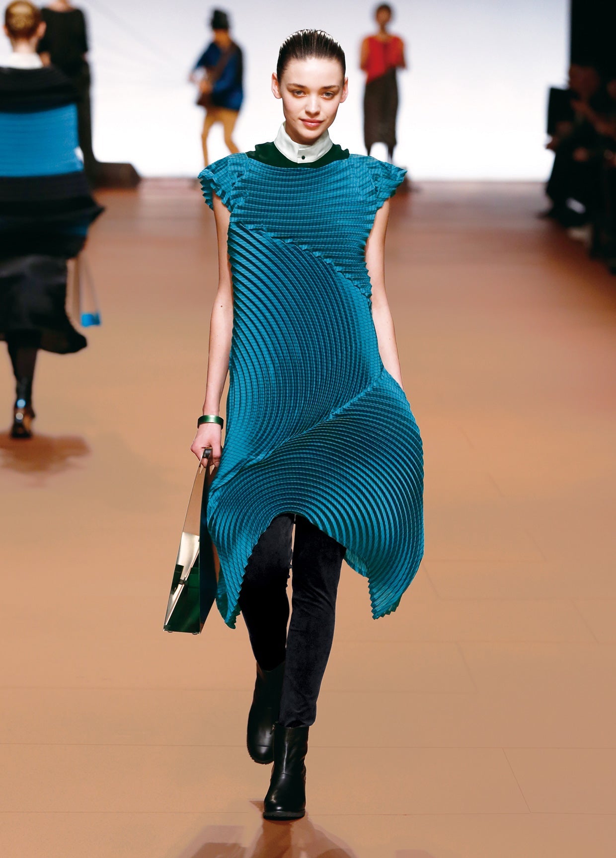 ISSEY MIYAKE AUTUMN WINTER 2014 コレクション 06