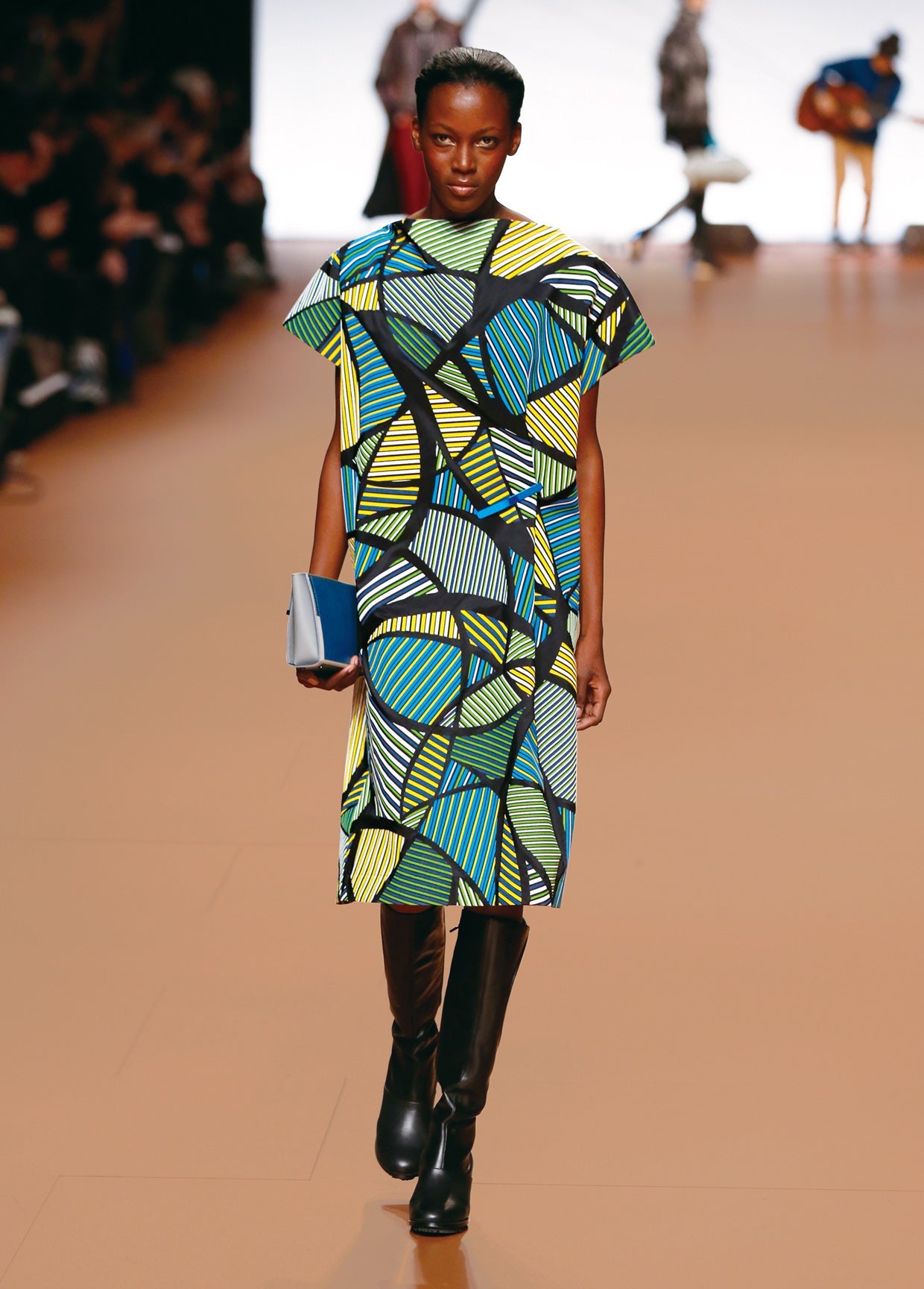 ISSEY MIYAKE AUTUMN WINTER 2014 コレクション 12 – isseymiyake.com