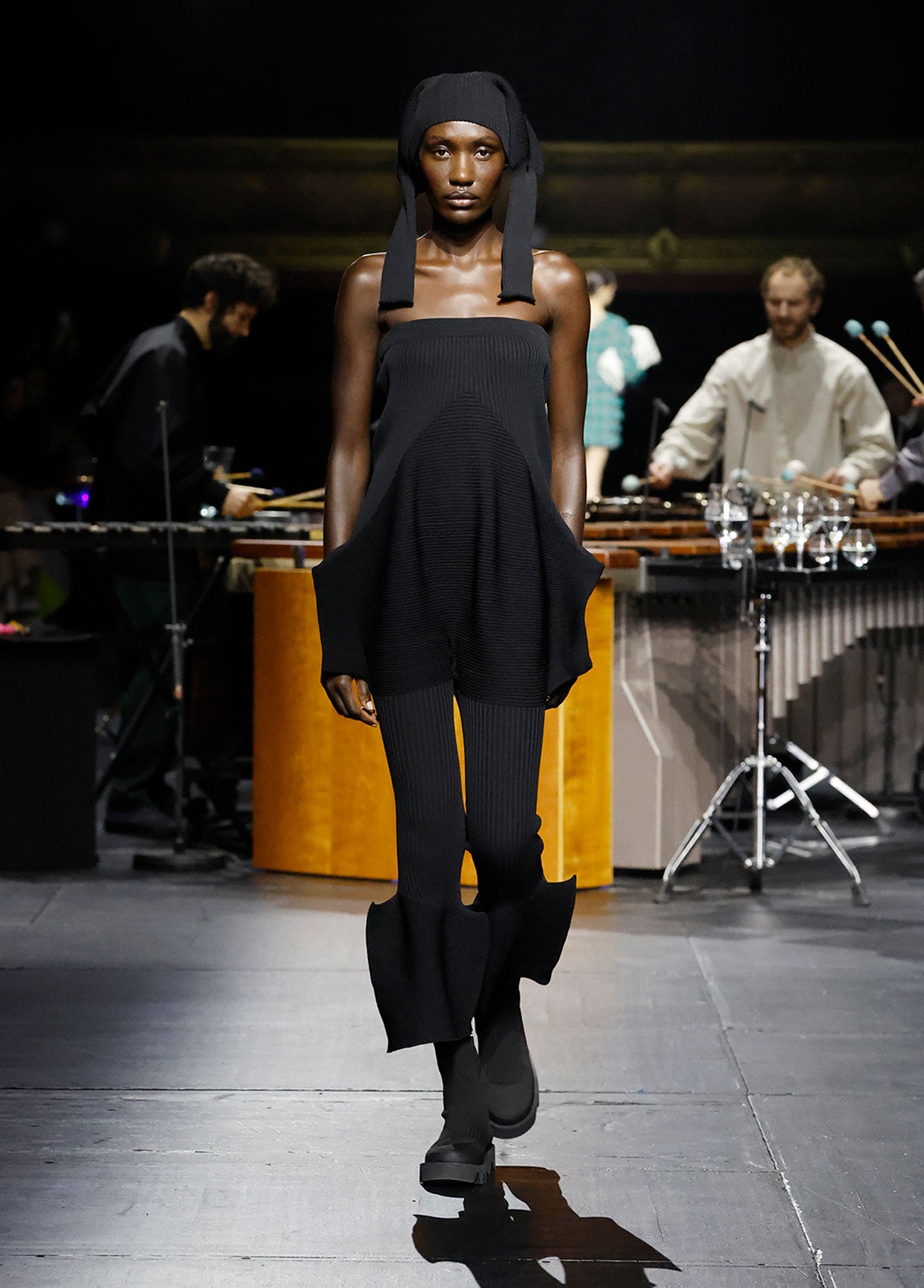 ISSEY MIYAKE EXUBERANCE BLACK