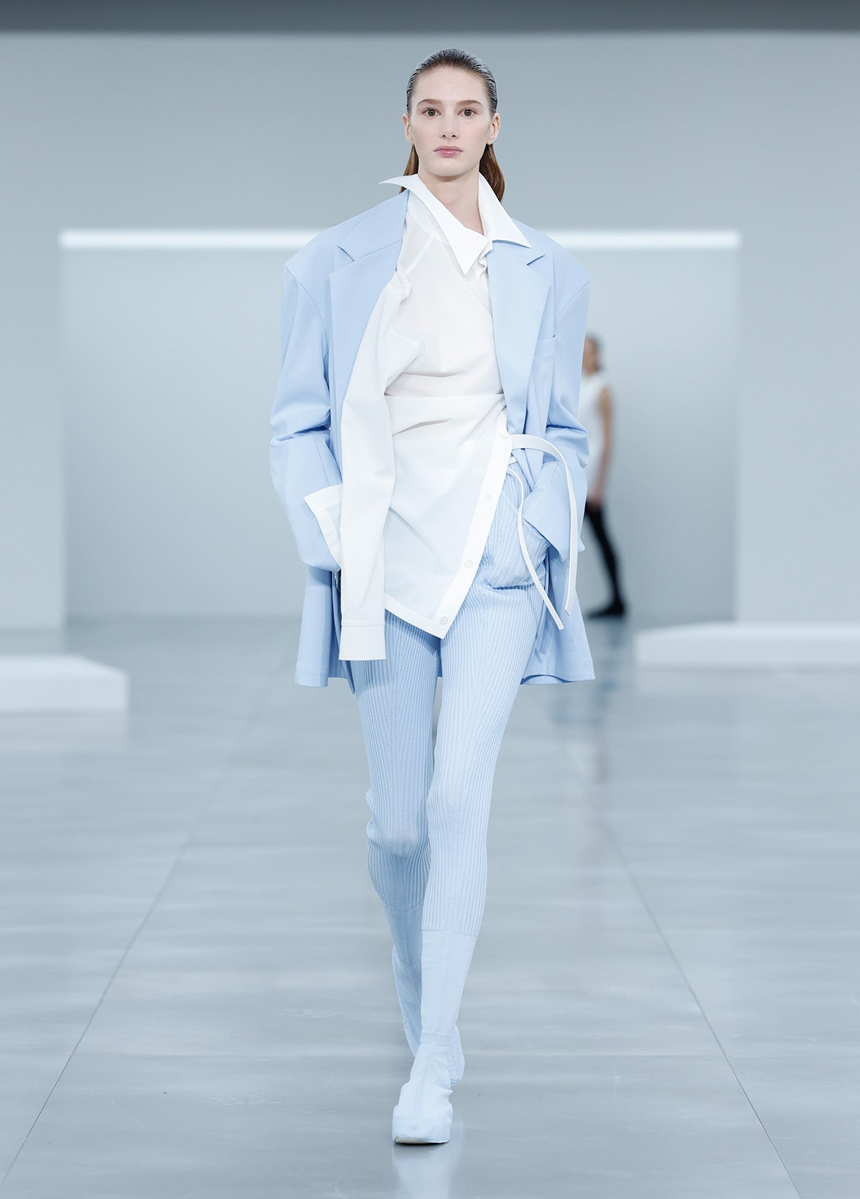ISSEY MIYAKE AUTUMN WINTER 2025/26 コレクション 17 – isseymiyake.com