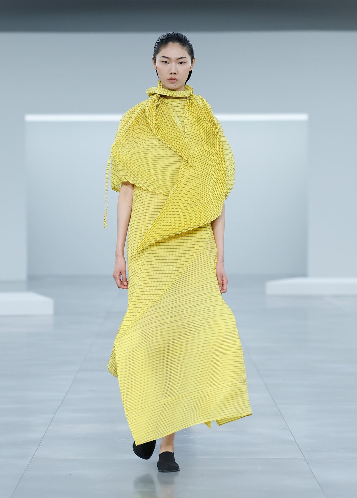 ISSEY MIYAKE AUTUMN WINTER 2025/26 コレクション 43 – isseymiyake.com