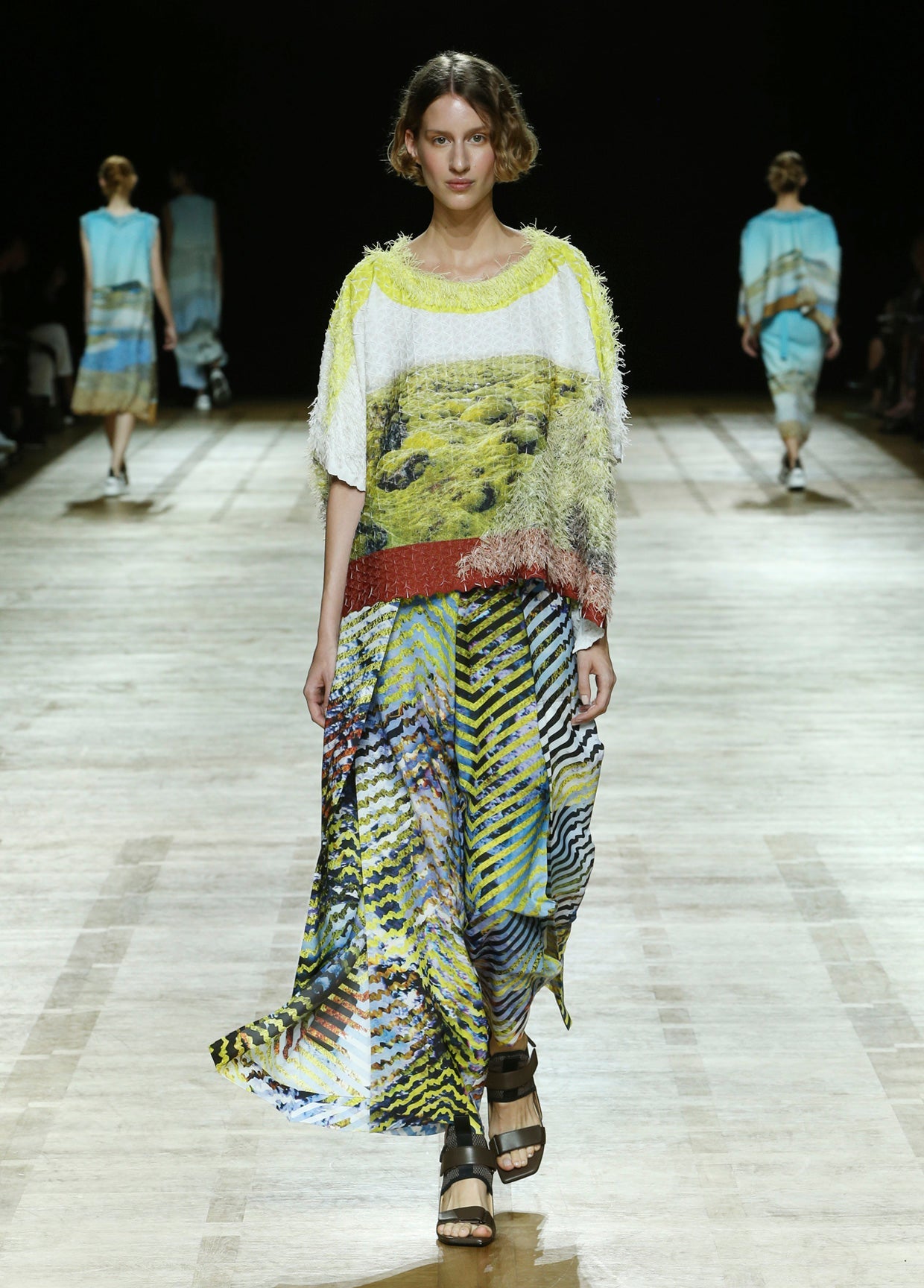 ISSEY MIYAKE SPRING SUMMER 2018 コレクション20 – isseymiyake.com