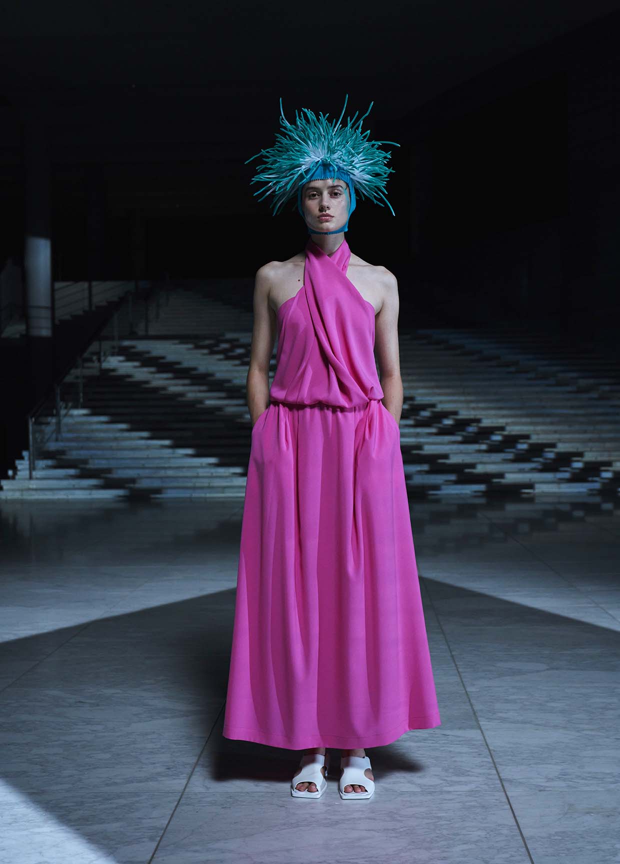 ISSEY MIYAKE SPRING SUMMER 2022 コレクション40 – isseymiyake.com