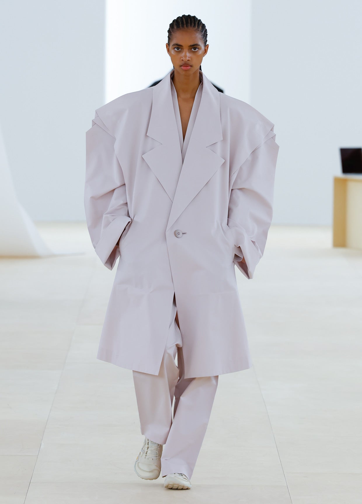 ISSEY MIYAKE SPRING SUMMER 2024 コレクション 22 ISSEY MIYAKE SPRING SUMMER 2024 コレクション 22