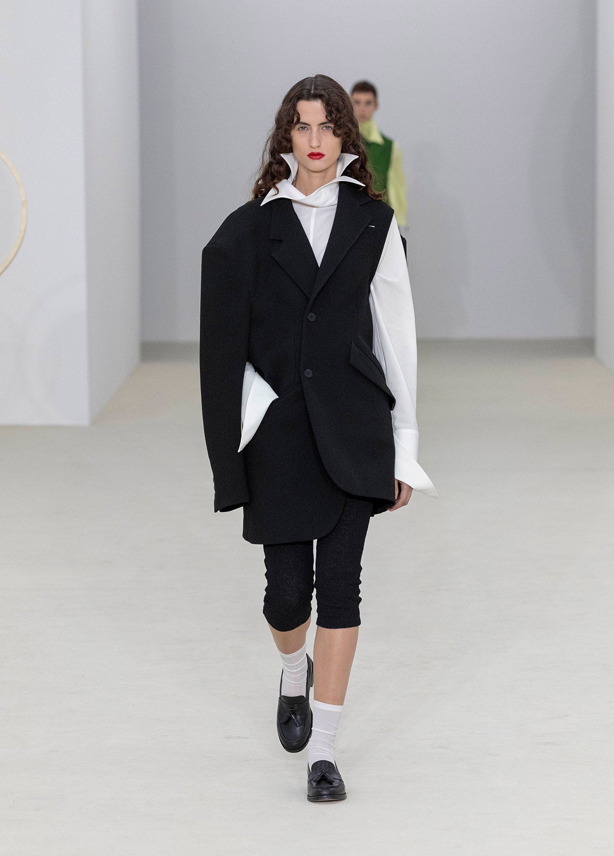 【美品】me by ISSEY MIYAKEハイネックトップス　花柄　希少品 ミー イッセイ ミヤケ、喜怒哀楽などの“表情”を柄にしたクルー