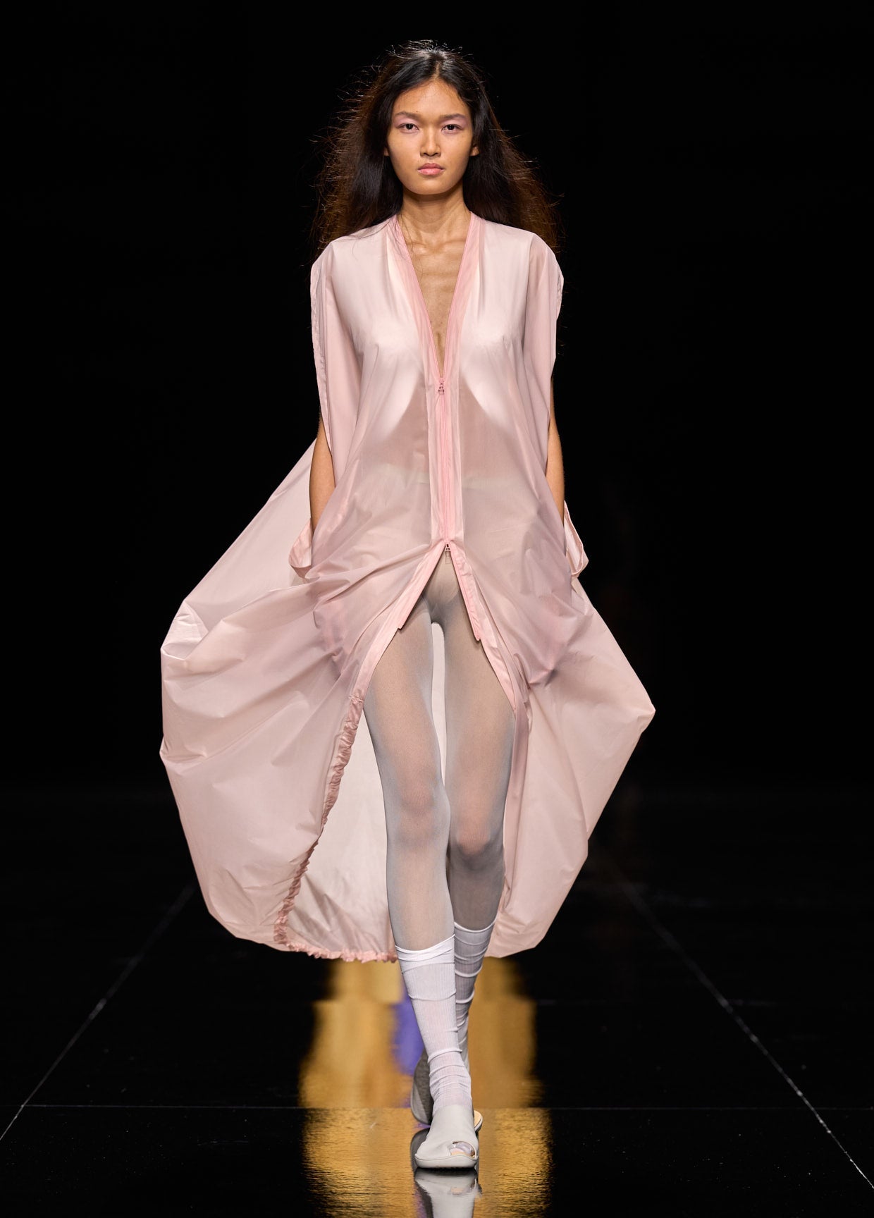 ISSEY MIYAKE SPRING SUMMER 2027 コレクション 49 – isseymiyake.com