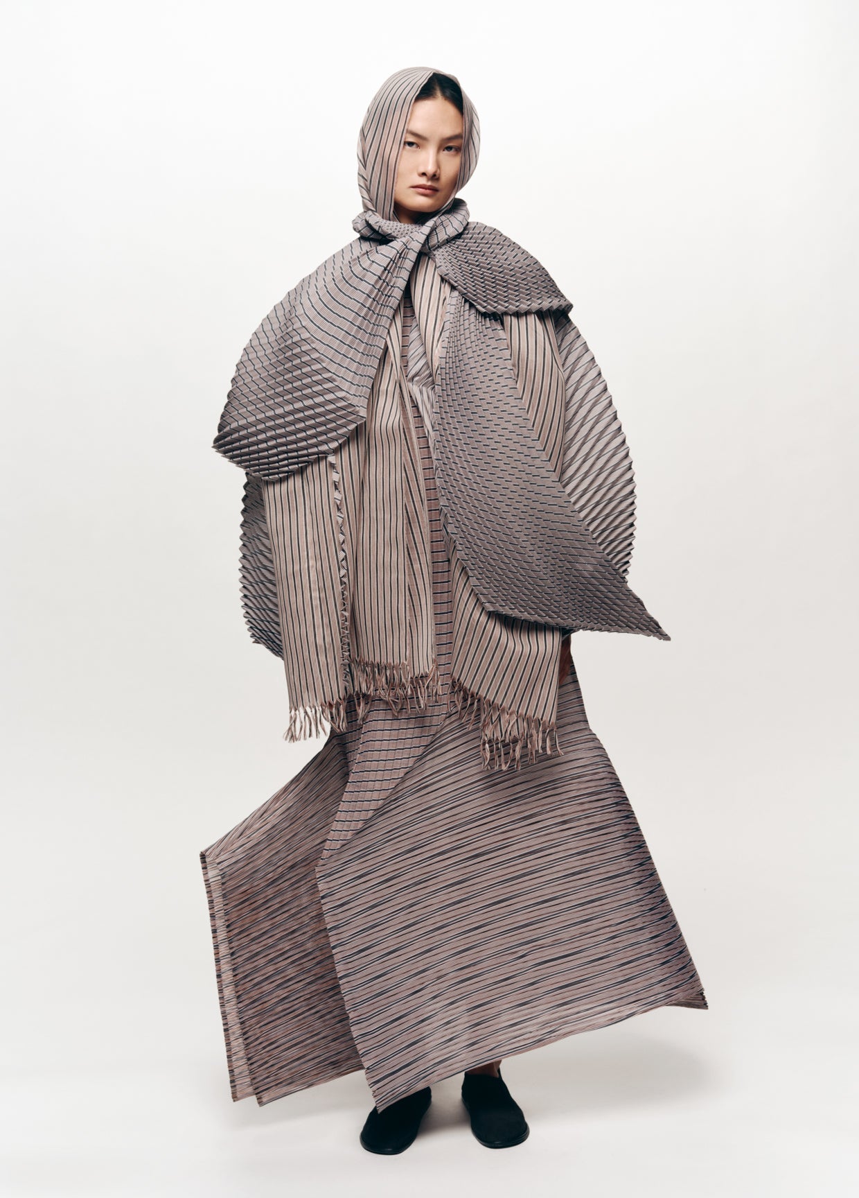 ISSEY MIYAKE LOOK 49 – isseymiyake.com
