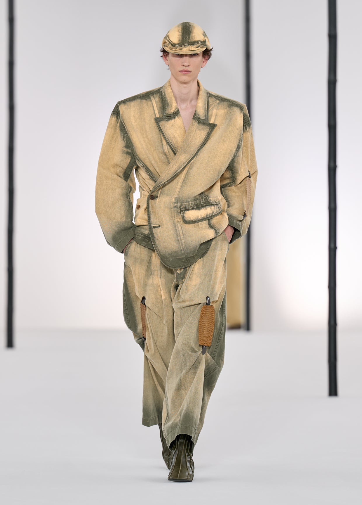 IM MEN SPRING SUMMER 2027 コレクション 18 – isseymiyake.com