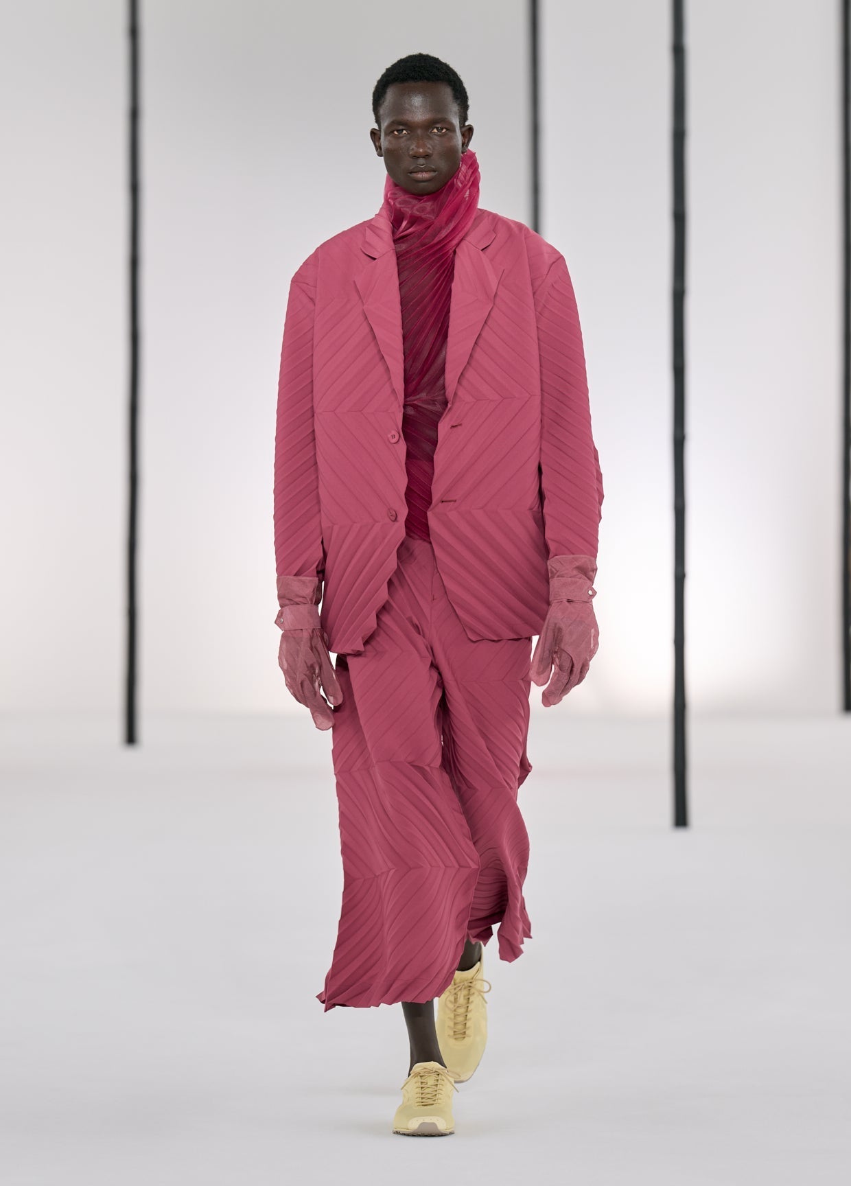 IM MEN SPRING SUMMER 2027 コレクション 41 – isseymiyake.com