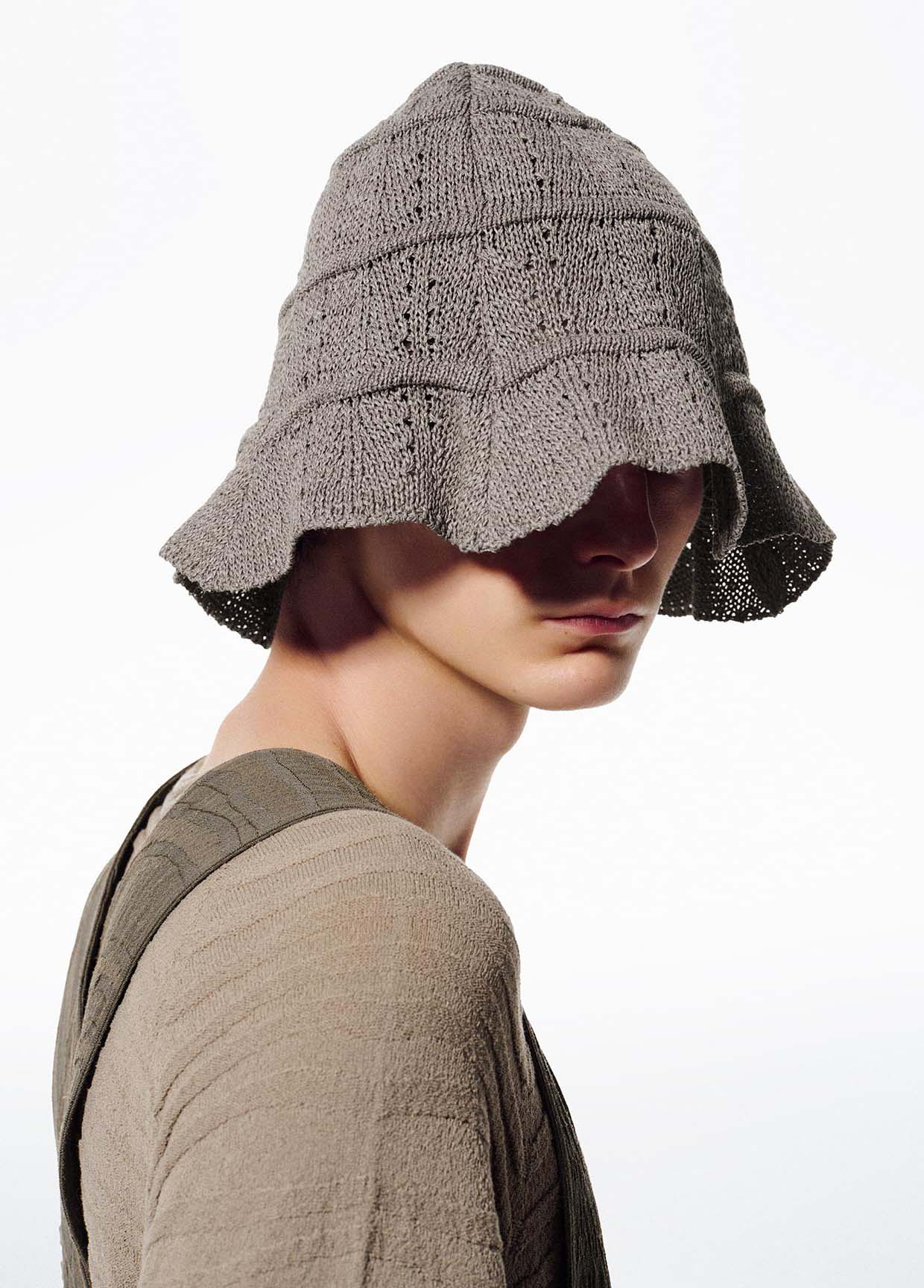 IM MEN LOOK 02 – isseymiyake.com