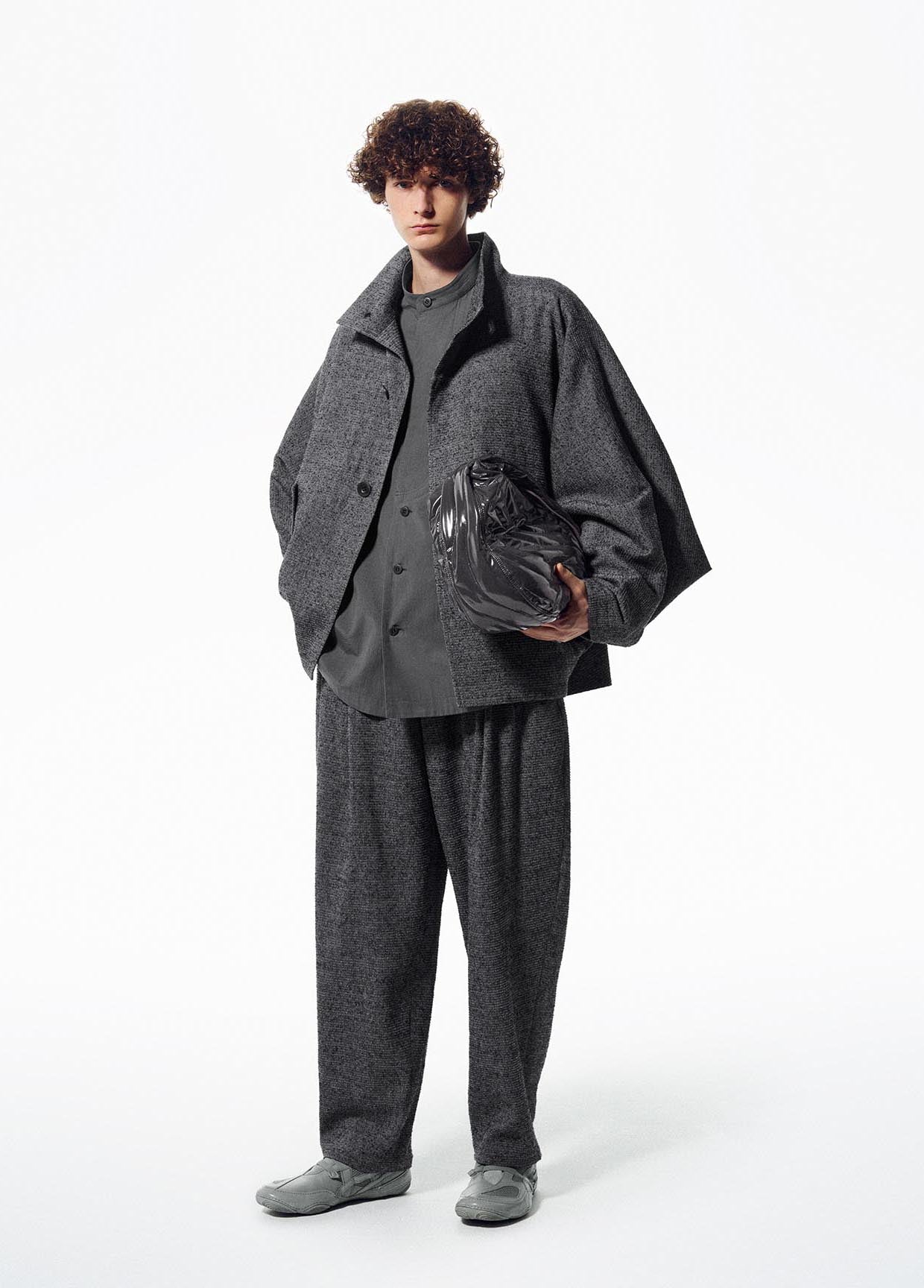 IM MEN LOOK 06 – isseymiyake.com