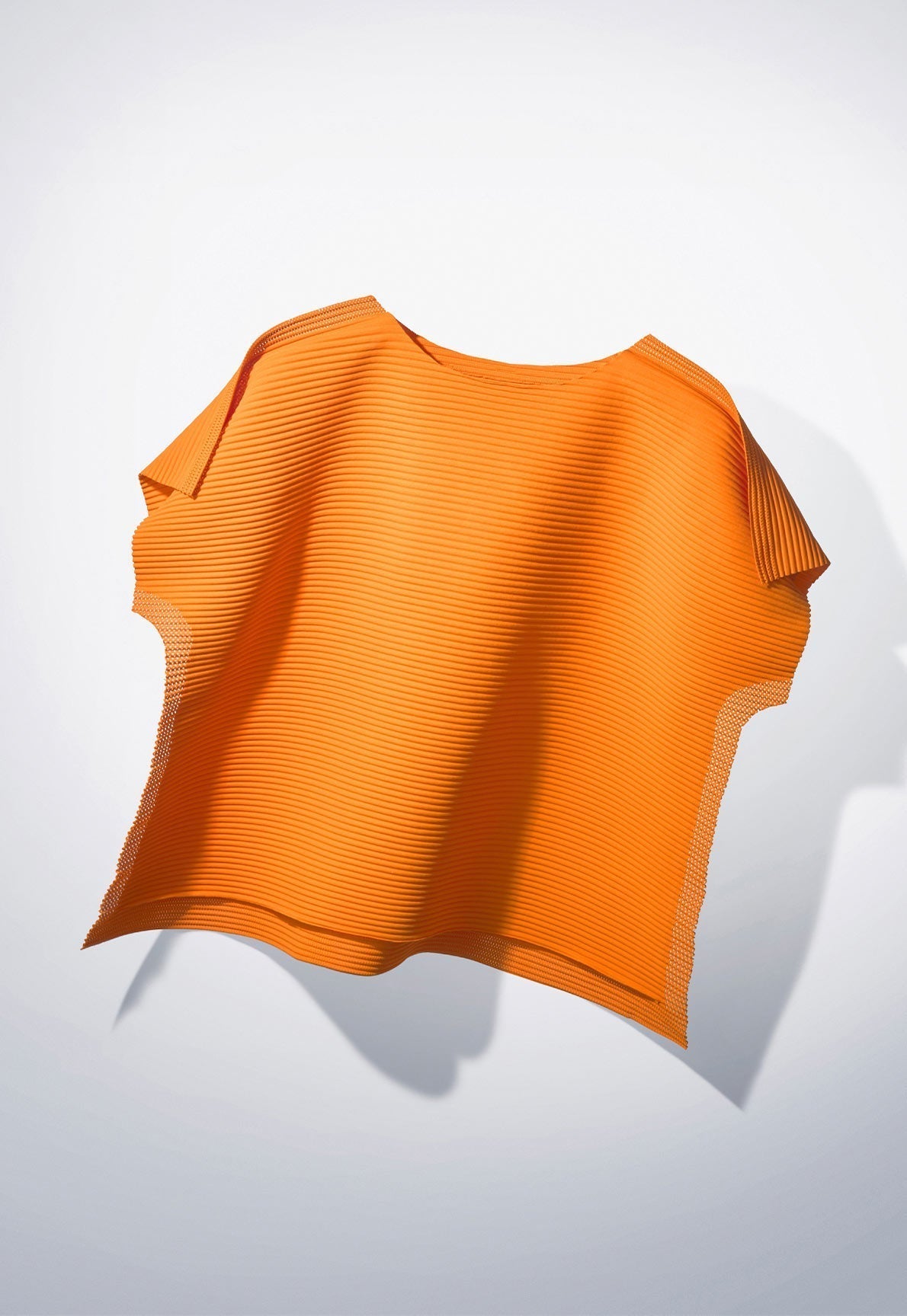 me ISSEY MIYAKE CATALOG – ISSEY MIYAKE EU