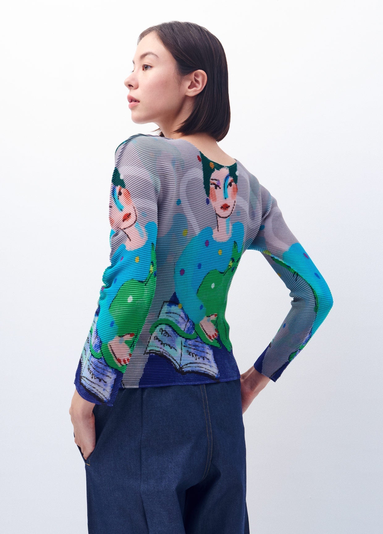 me ISSEY MIYAKE LOOK 02 – isseymiyake.com