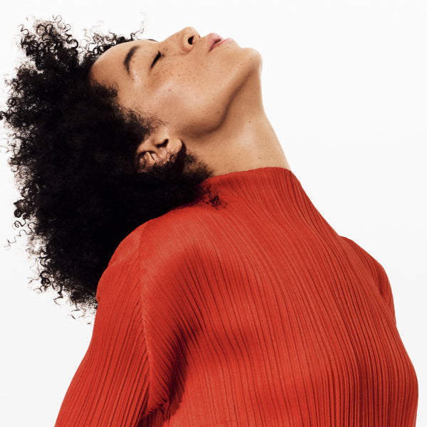 PLEATS PLEASE 半袖カットソー ブラック 2025.APRIL 2025/26年秋冬シーズンスタートのお知らせ – isseymiyake.com