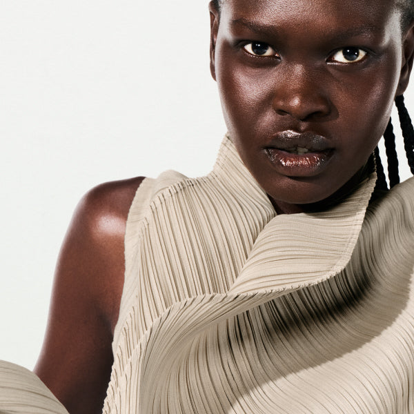 アイテムのご紹介「LEAF」 – isseymiyake.com