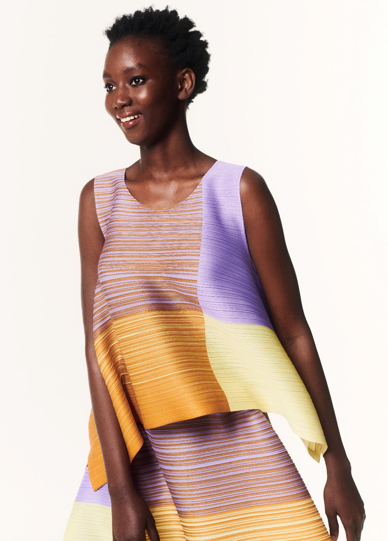 PLEATS PLEASE ISSEY MIYAKE | NEW ITEM : “SMOOTH COAT” 肉厚で
