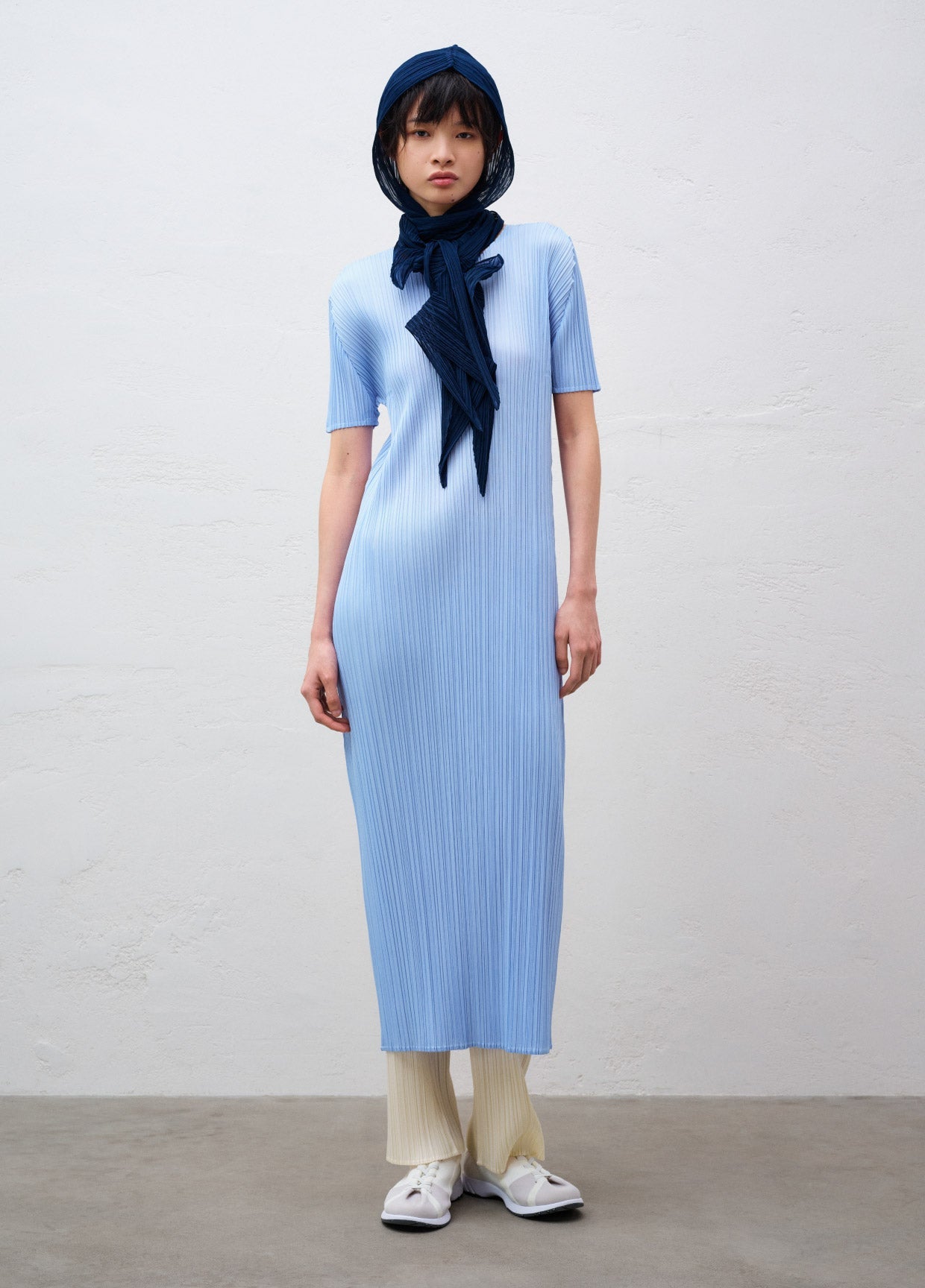 d*9様 PLEATS PLEASE 巻きスカート PLEATS PLEASE ISSEY MIYAKE LOOK 09 – isseymiyake.com