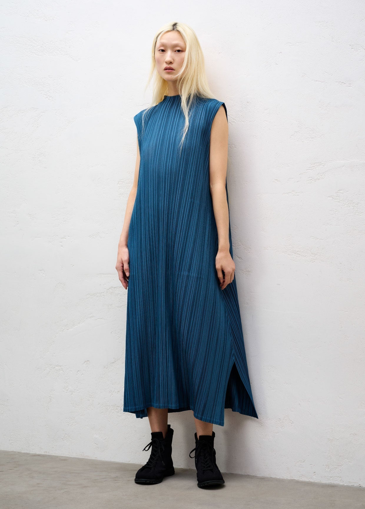 PLEATS PLEASE ISSEY MIYAKE LOOK 15 – isseymiyake.com
