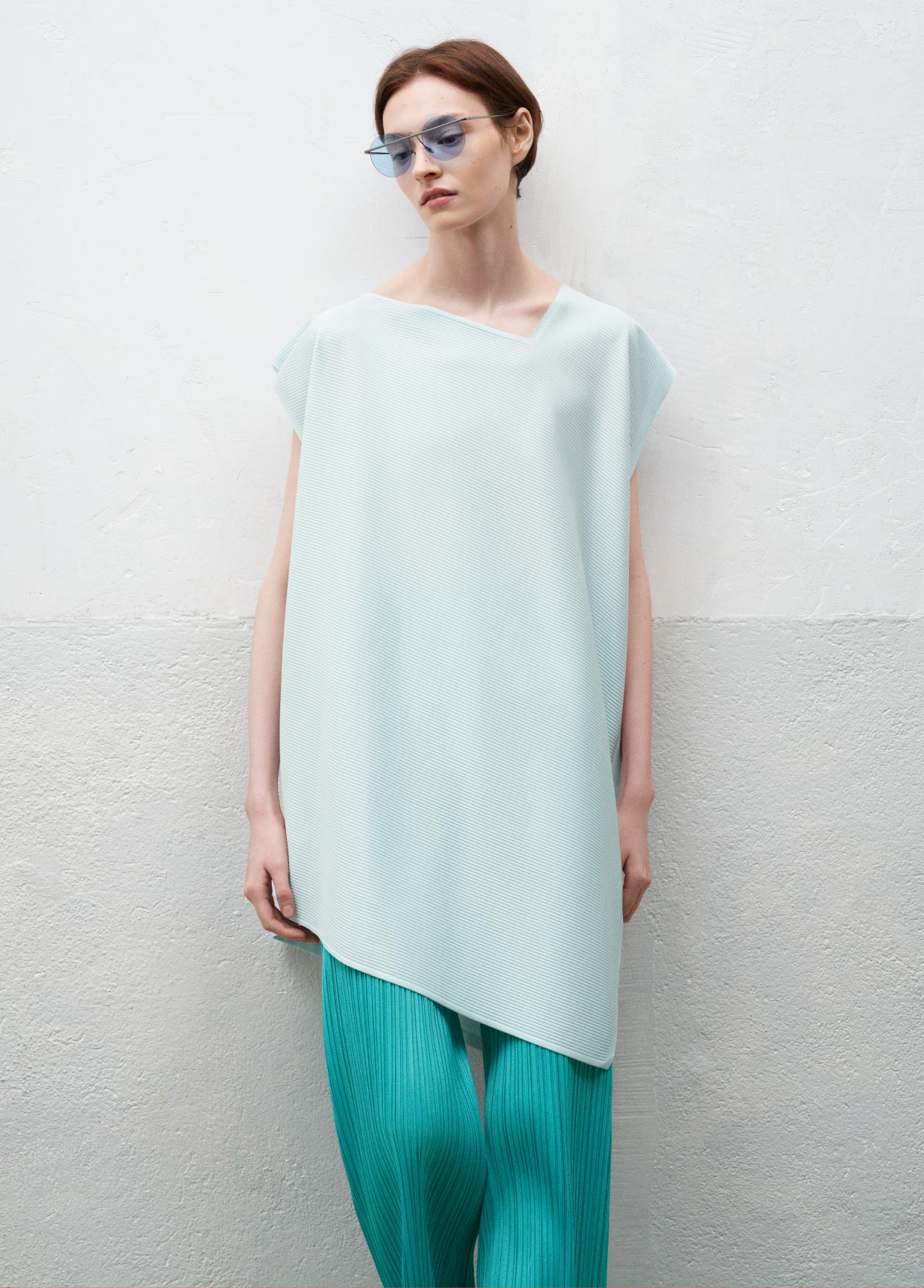 PLEATS PLEASE ISSEY MIYAKE LOOK 43 – isseymiyake.com