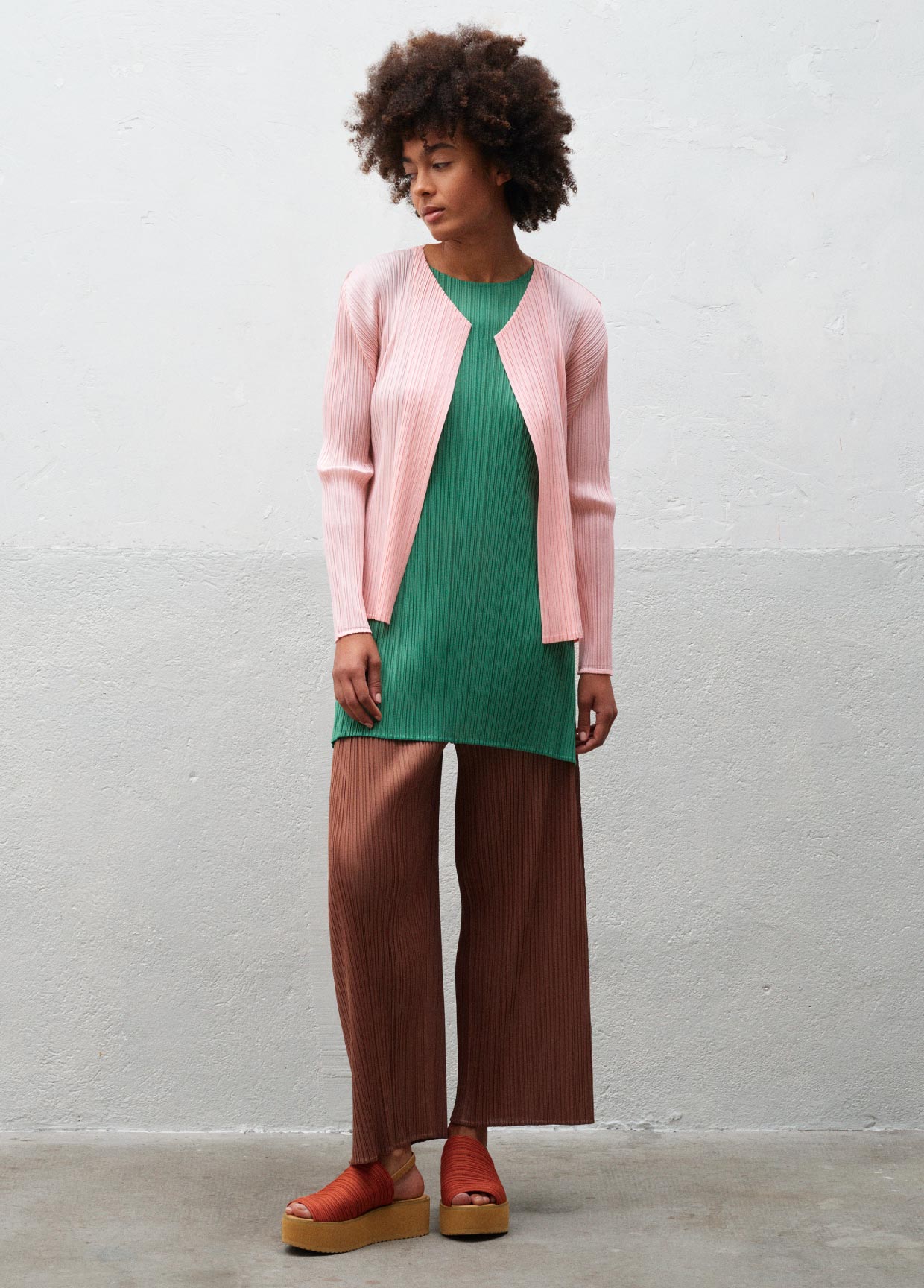 PLEATS PLEASE ISSEY MIYAKE LOOK 20 – isseymiyake.com