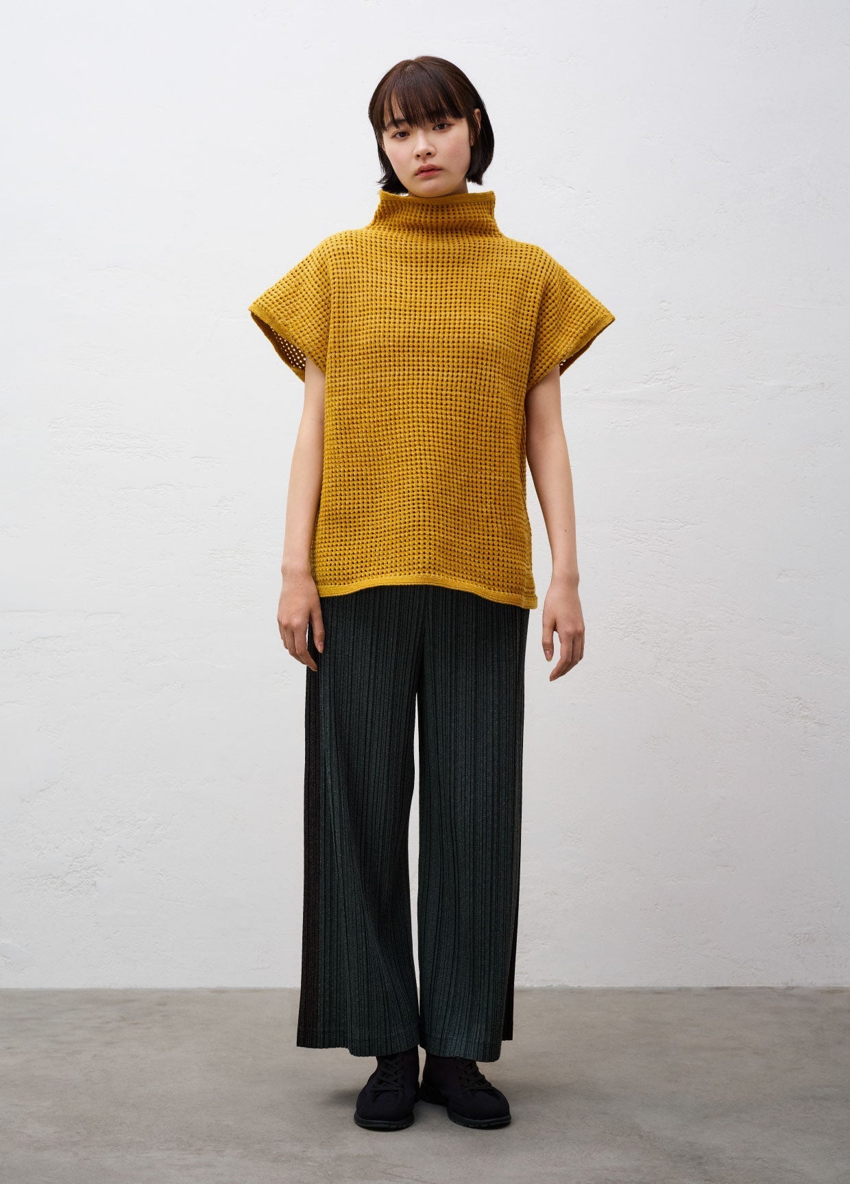 PLEATS PLEASE ISSEY MIYAKE LOOK 34 – isseymiyake.com PLEATS PLEASE ISSEY MIYAKE LOOK 34 – isseymiyake.com