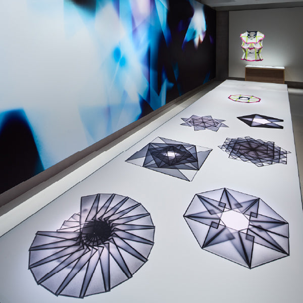 132 5. ISSEY MIYAKE「西村陽一郎 光がふれる、折りとかたち