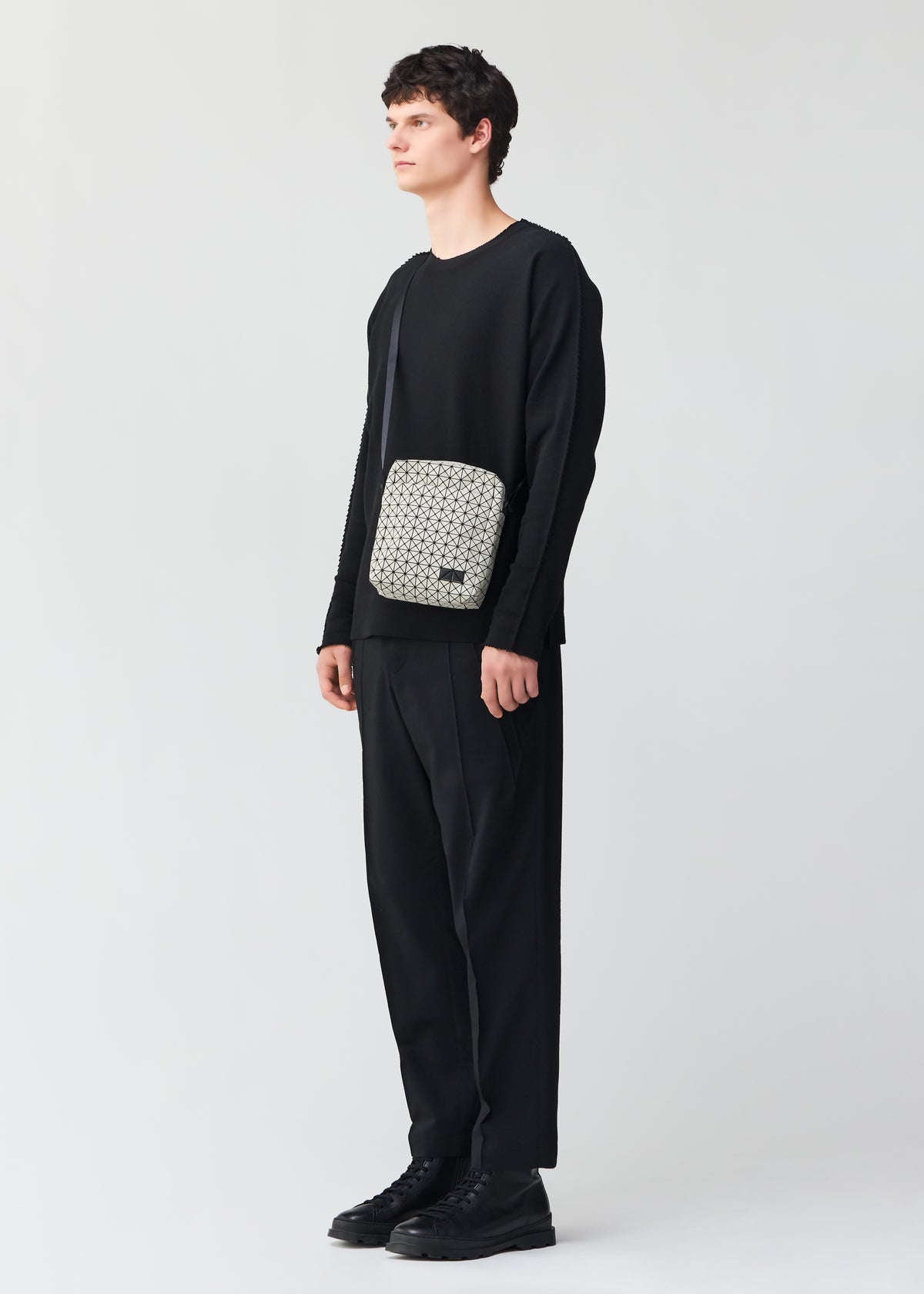 VOYAGER、バッグ&財布_ショルダーバッグ、着用画像1