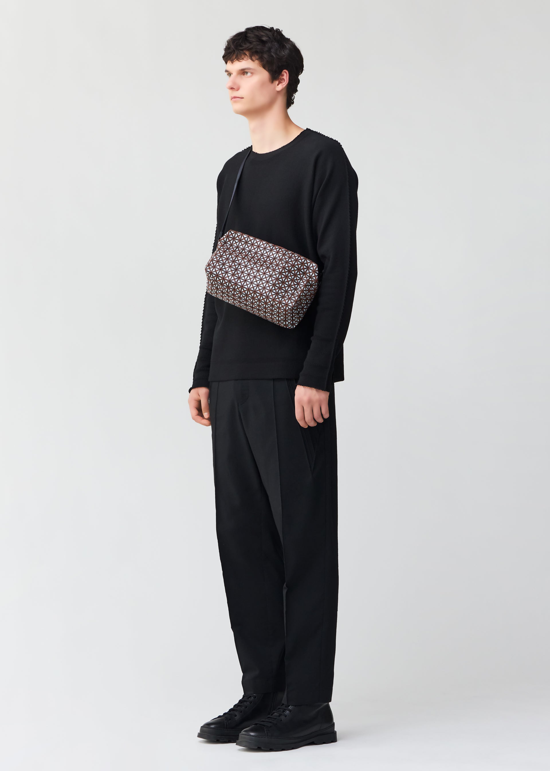 SADDLE BAG ROUGH、バッグ&財布_ショルダーバッグ、着用画像1