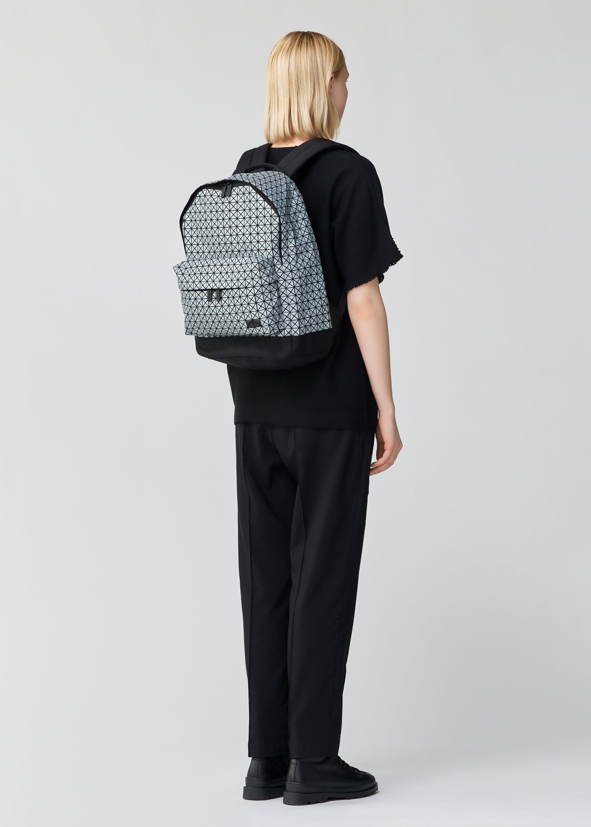 DAYPACK REFLECTOR、バッグ&財布_バックパック、着用画像2