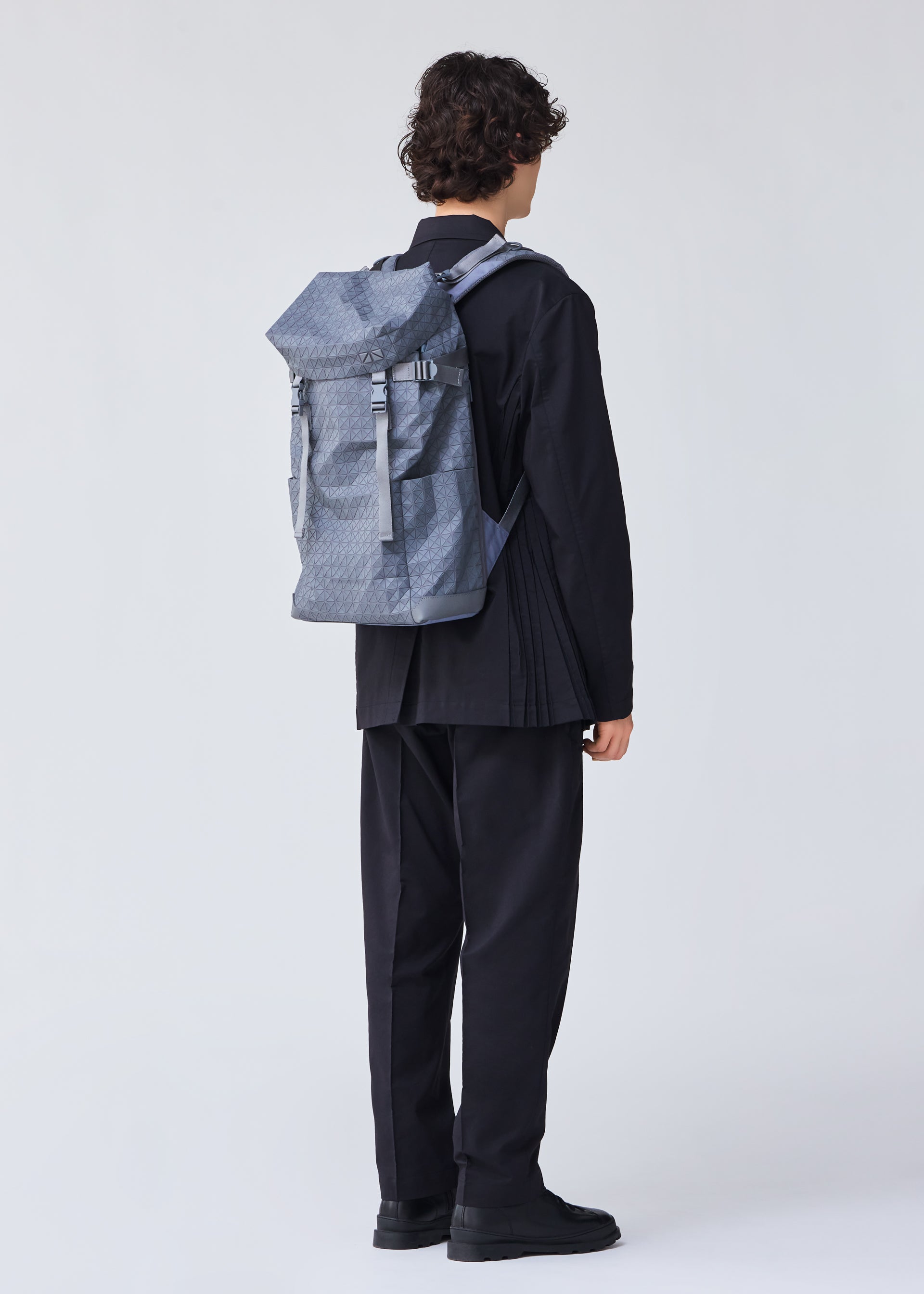 HIKER ONE-TONE、バッグ&財布_バックパック、着用画像1