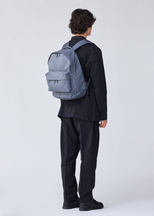 DAYPACK ONE-TONE、バッグ&財布_バックパック、着用画像1