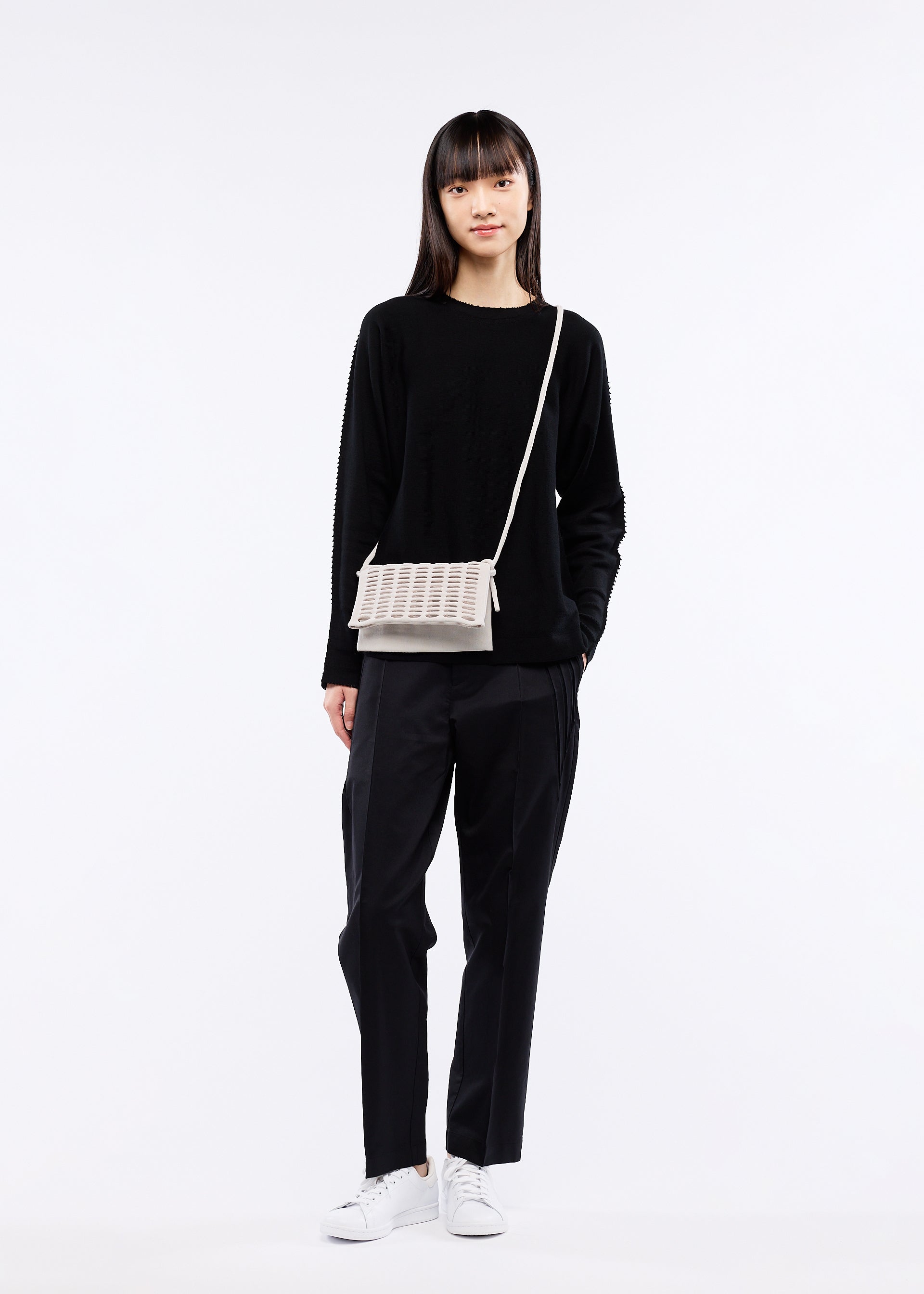 MOKKO FLAP POUCH、バッグ&財布_ショルダーバッグ、着用画像1