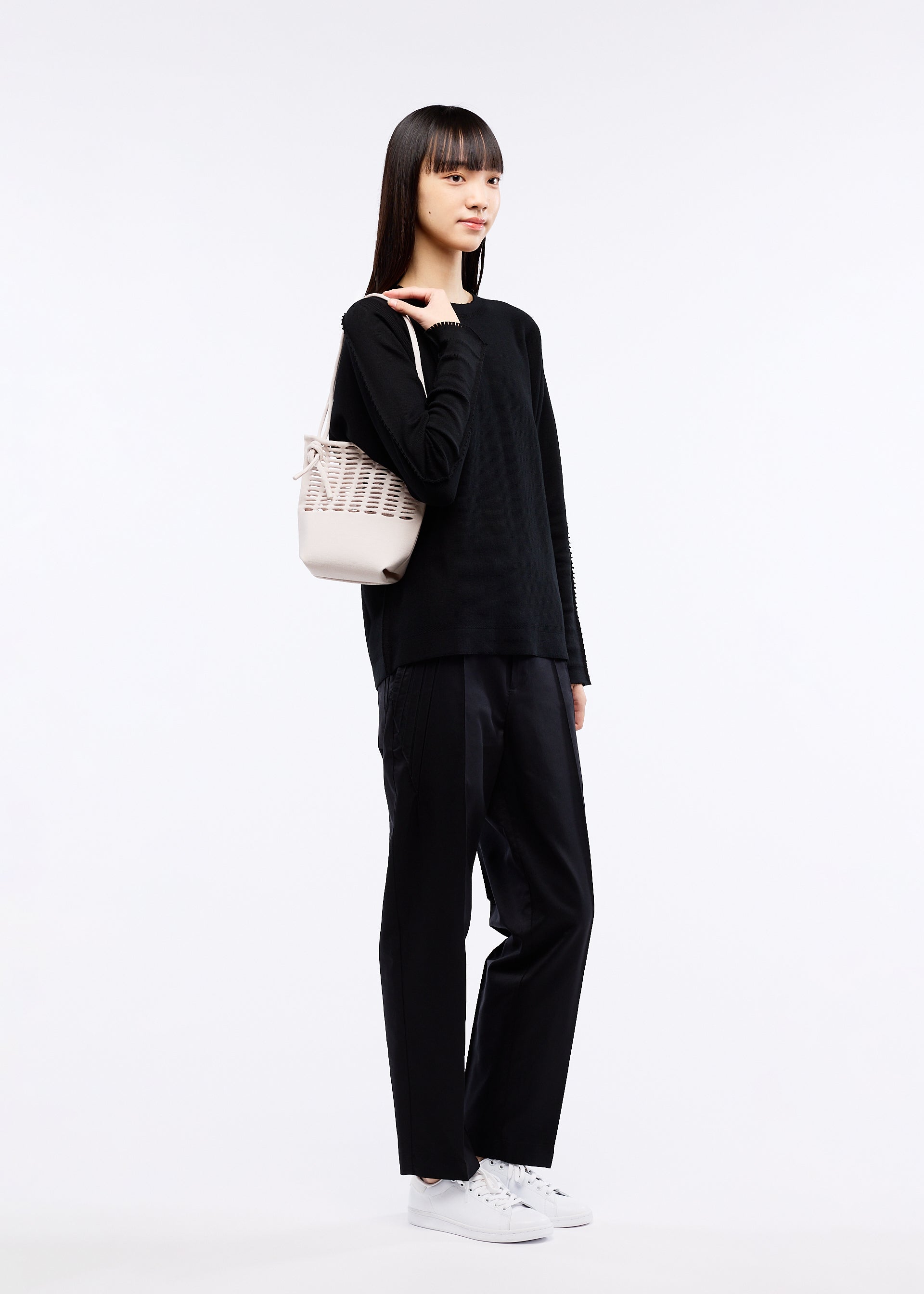 MOKKO FLAP POUCH、バッグ&財布_ショルダーバッグ、着用画像2