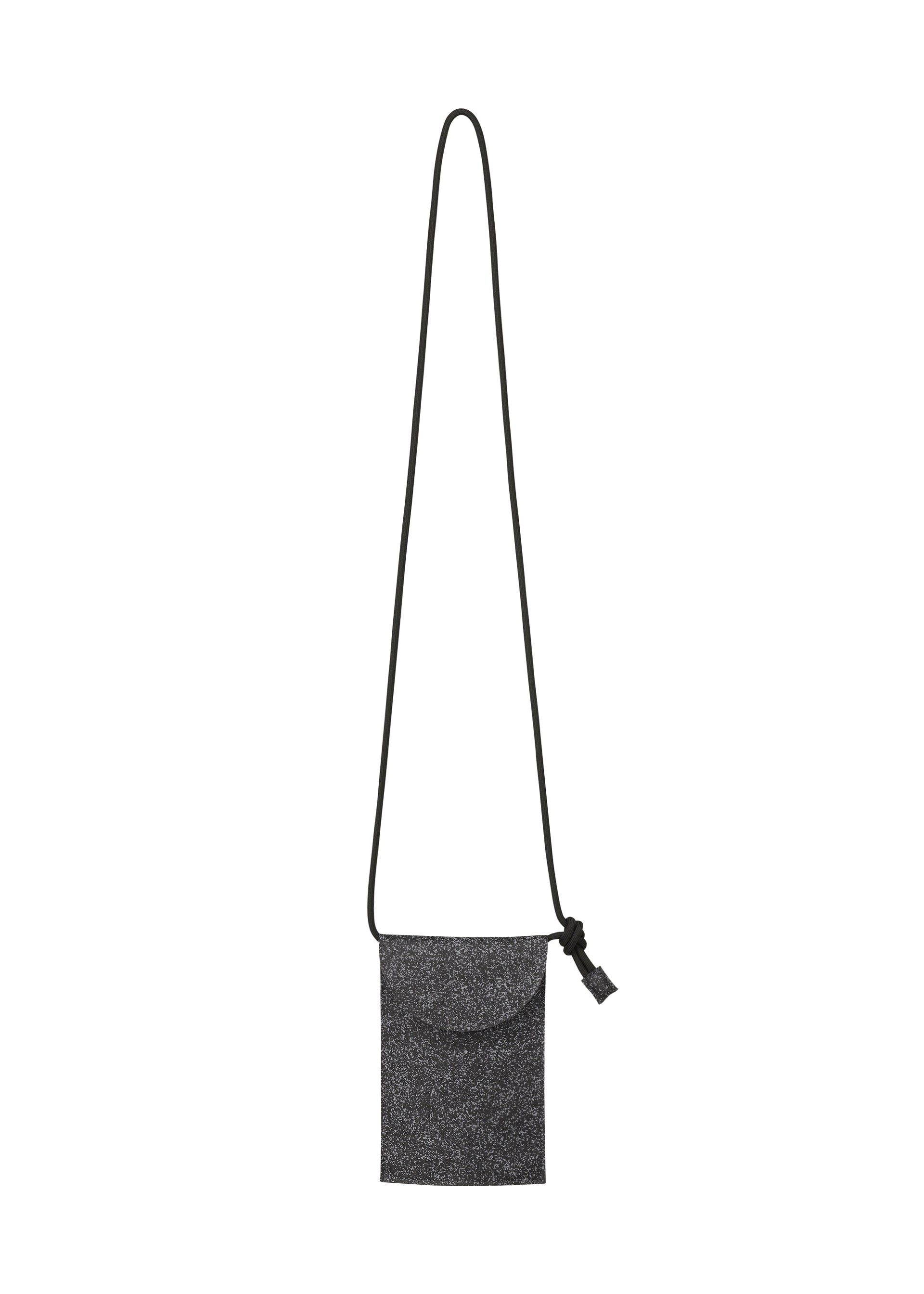 01-02AW ISSEY MIYAKE パッケージレザーバッグ 組み立て アイテムのご紹介「PACKAGE」 – isseymiyake.com