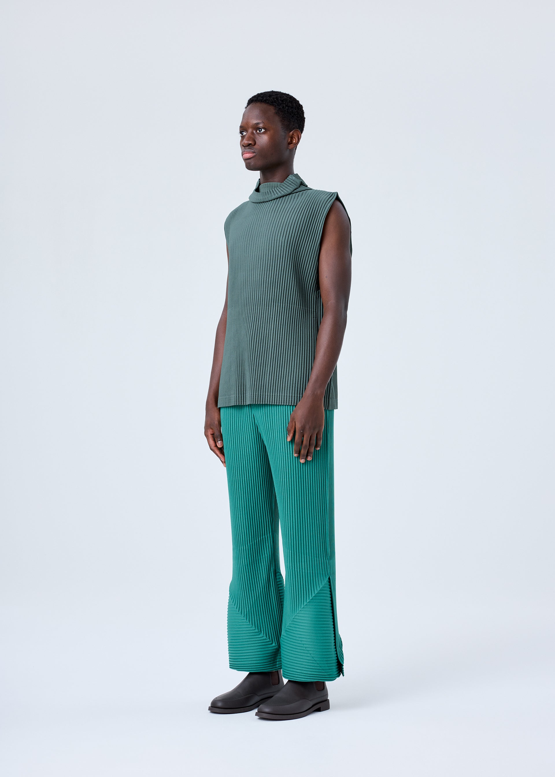 PLEATS BOTTOMS 2、メンズ_パンツ、着用画像2